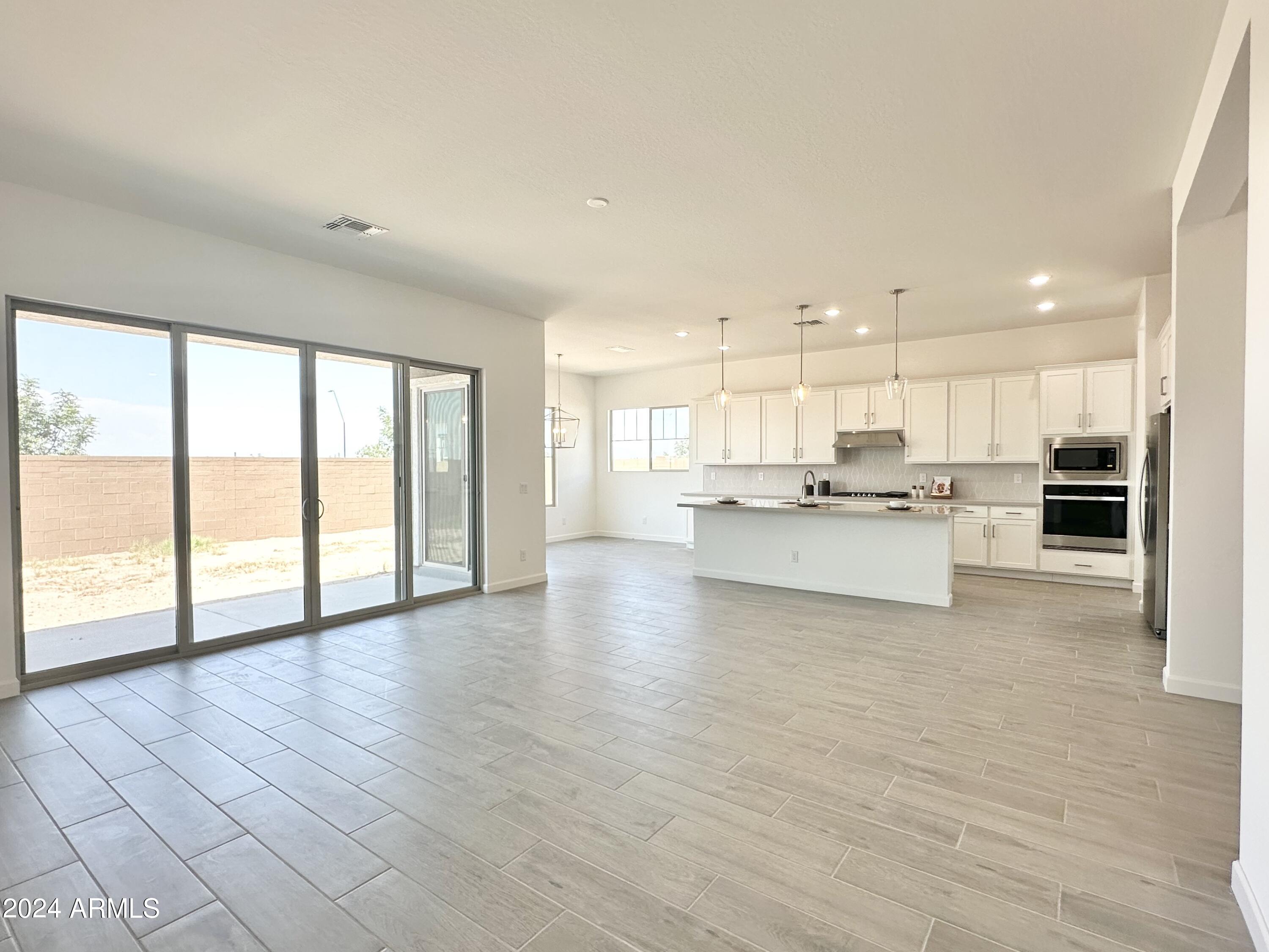 22612 E LORDS Way