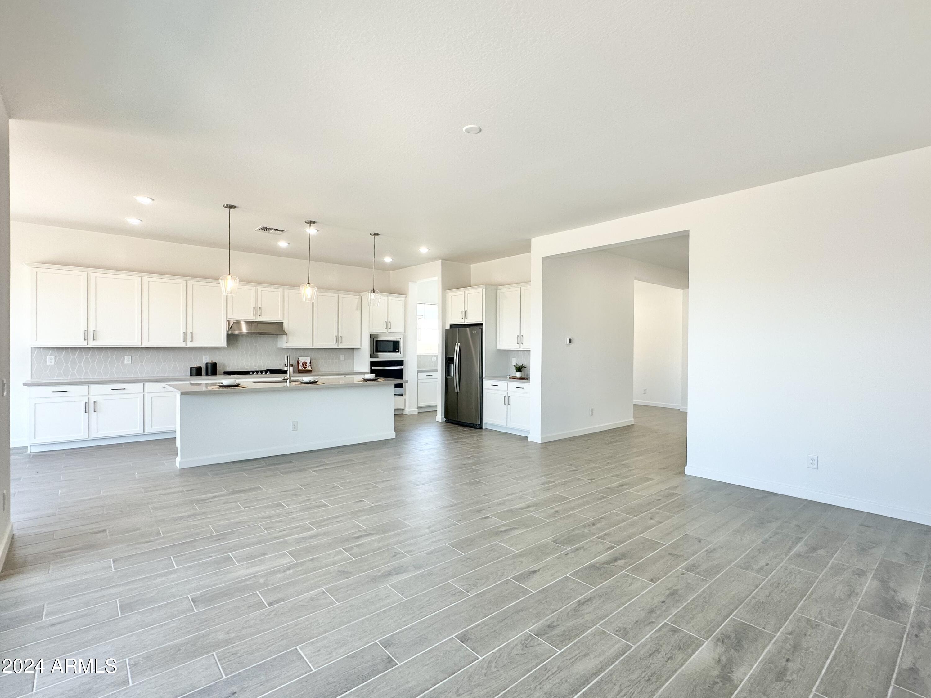 22612 E LORDS Way