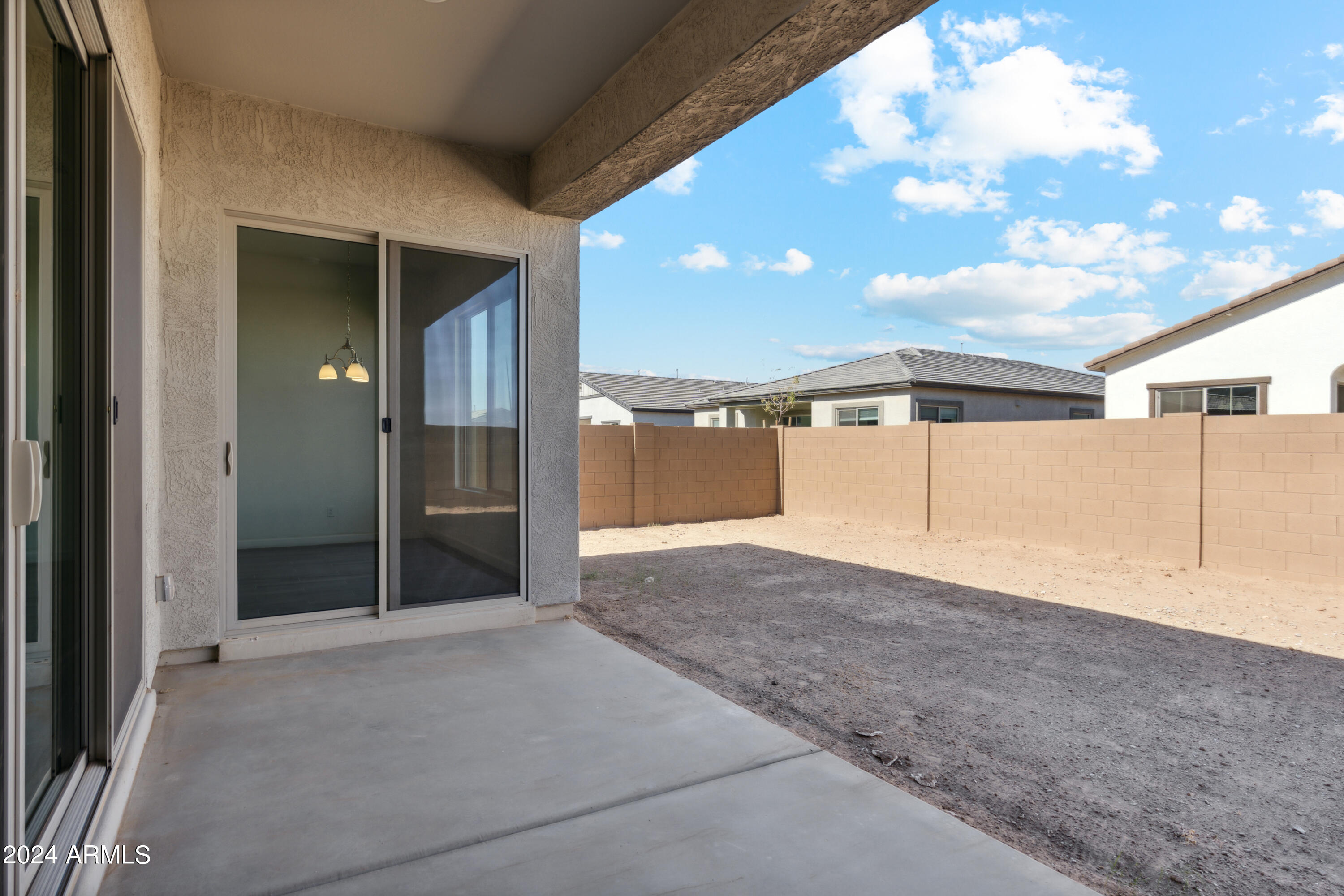 22626 E ROUNDUP Way