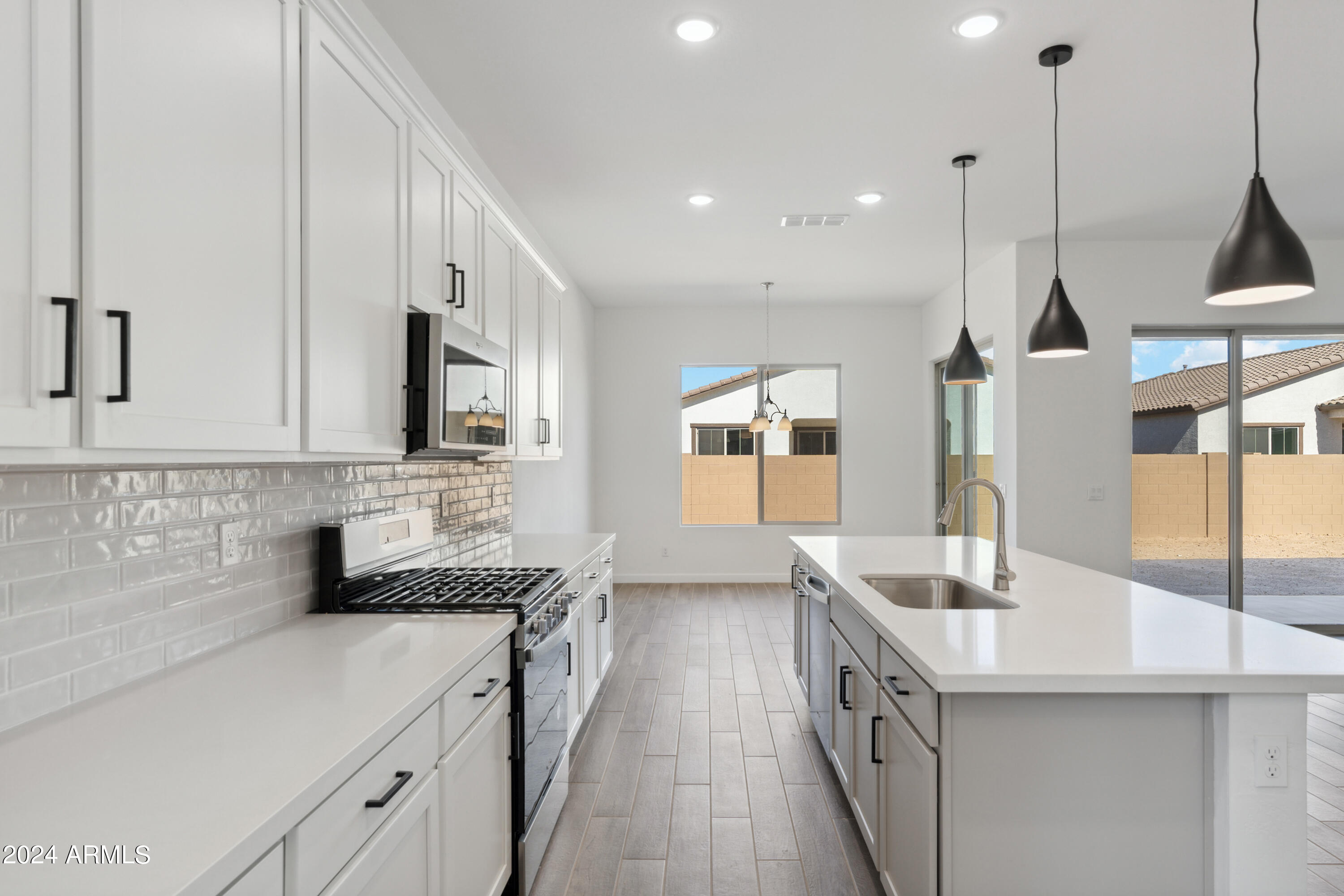 22626 E ROUNDUP Way