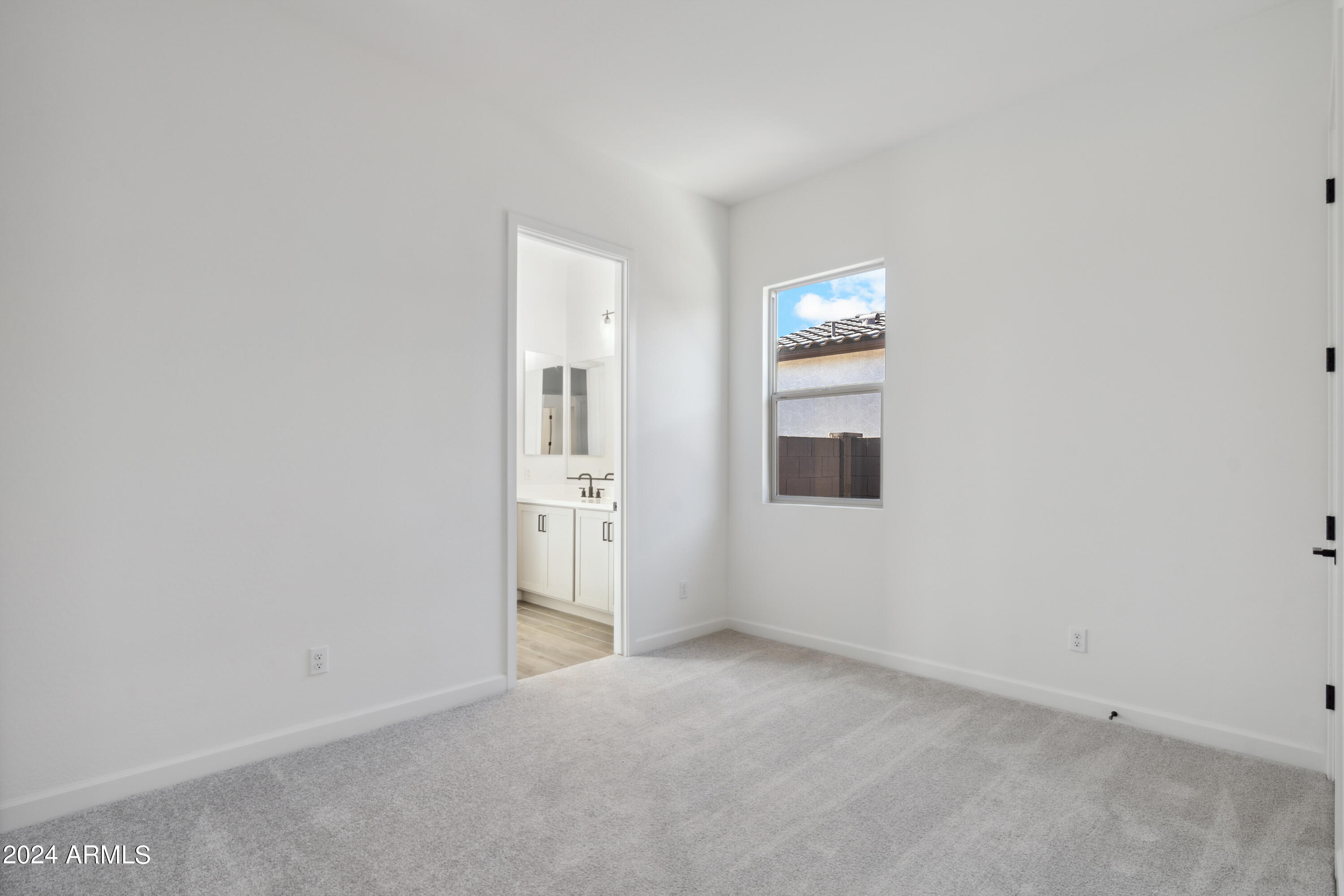 22626 E ROUNDUP Way