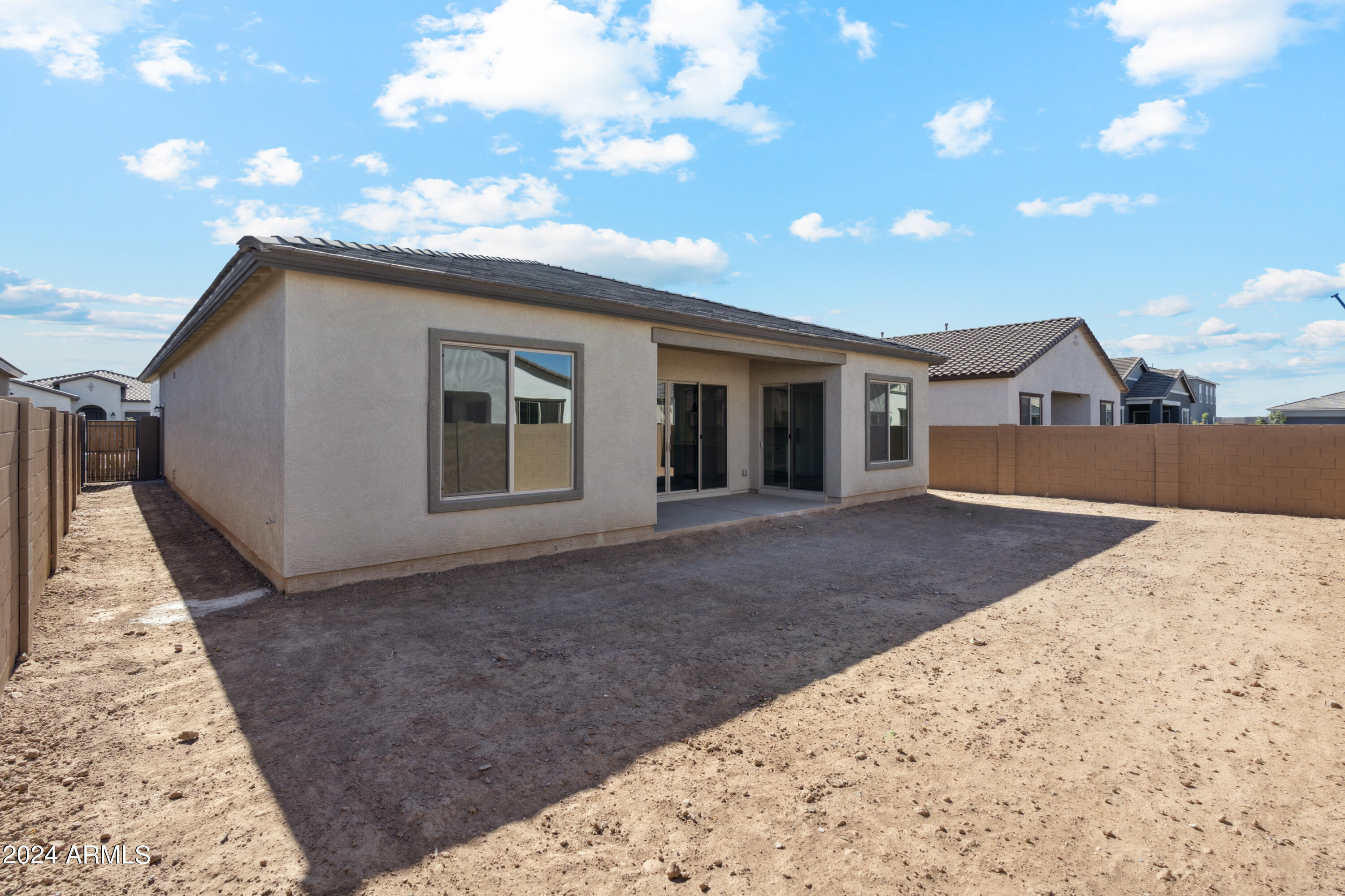 22626 E ROUNDUP Way