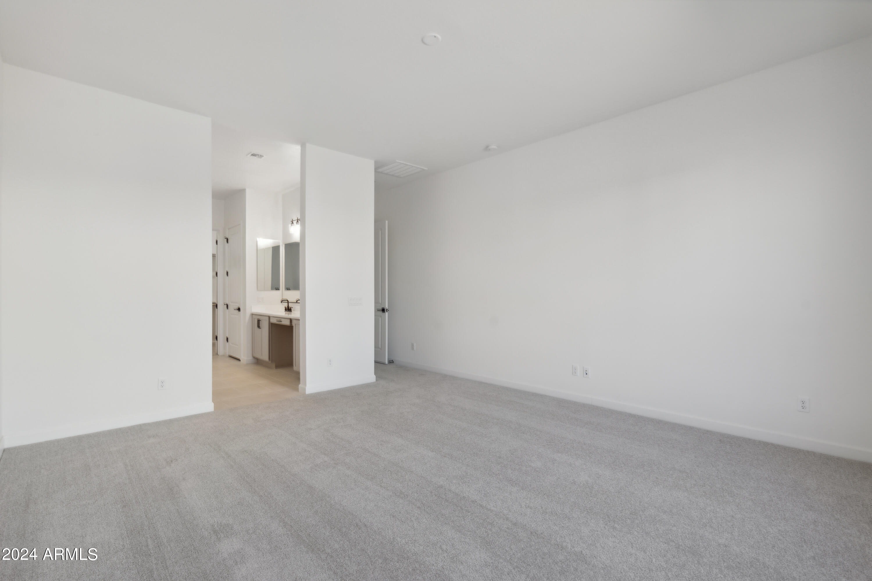 22626 E ROUNDUP Way