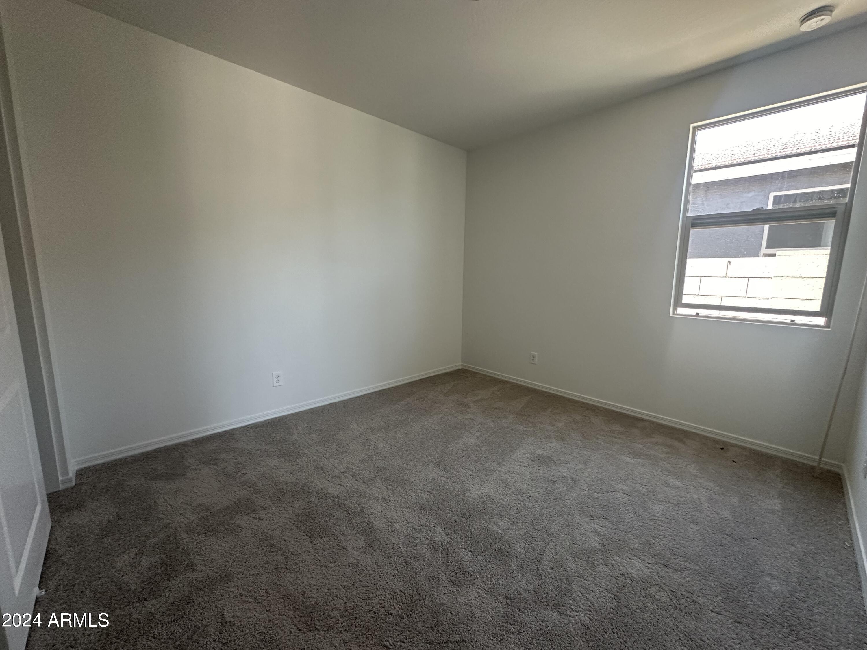 2657 E HOLLYWOOD IKE Avenue