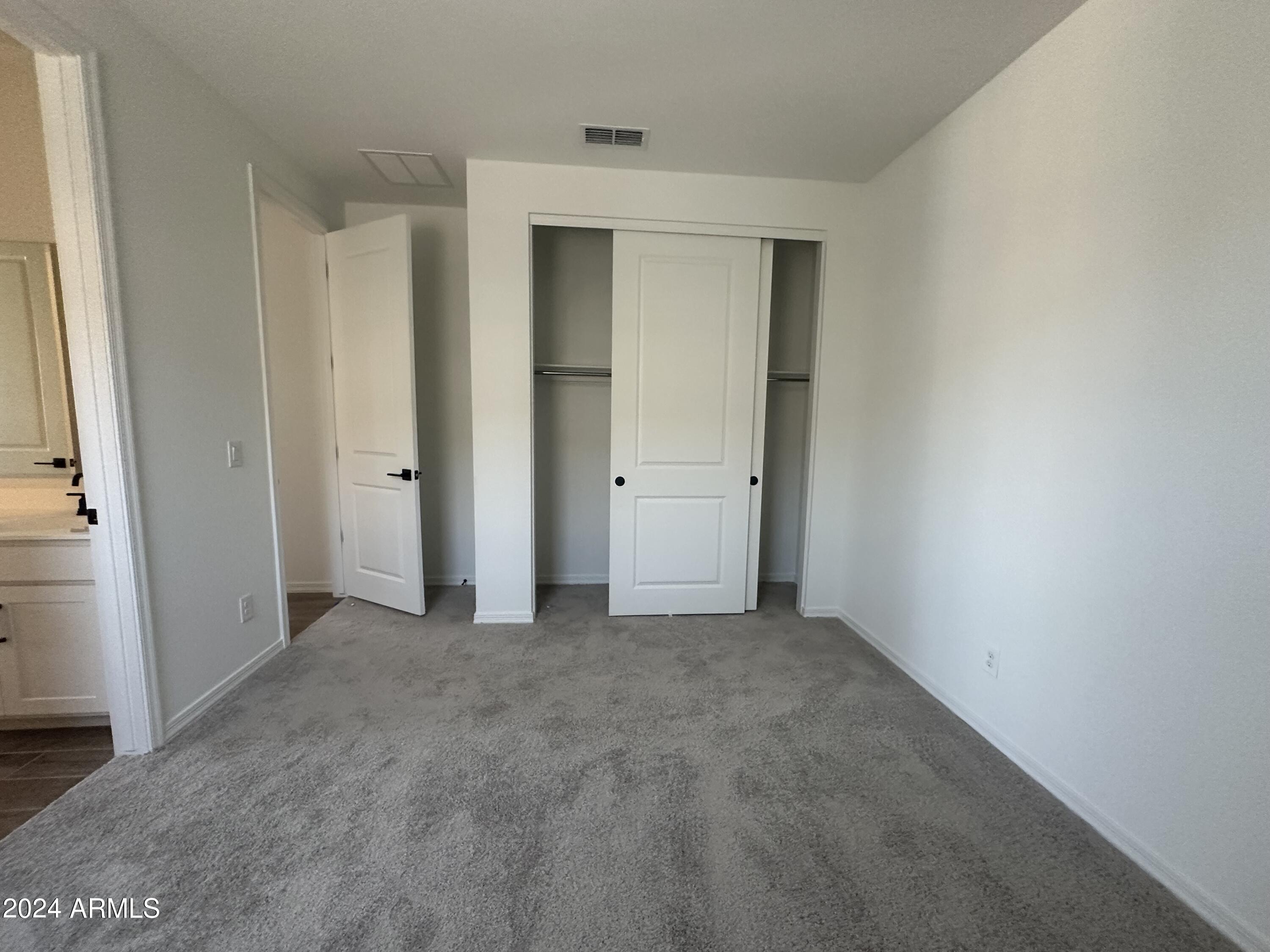 2657 E HOLLYWOOD IKE Avenue