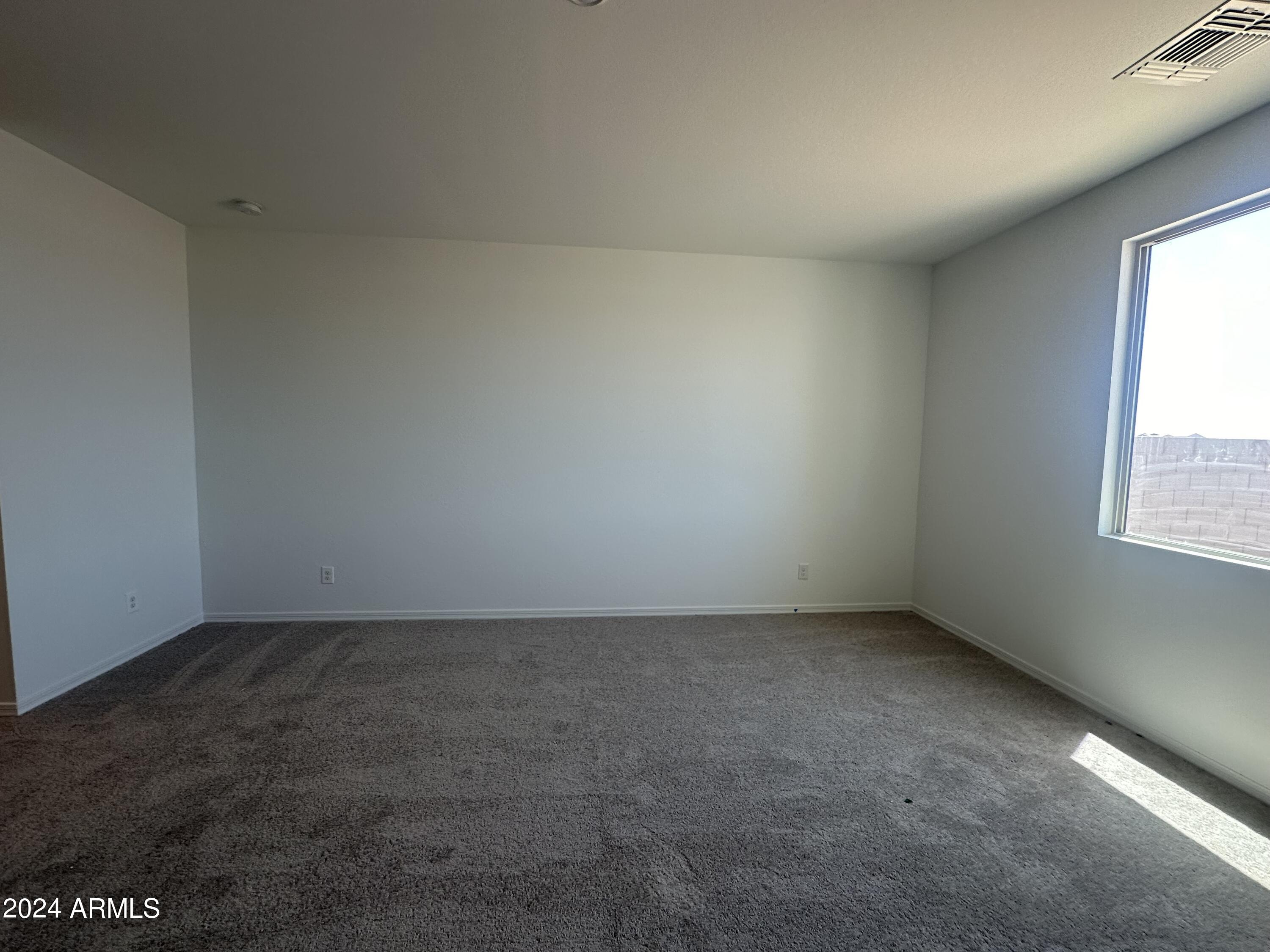 2657 E HOLLYWOOD IKE Avenue