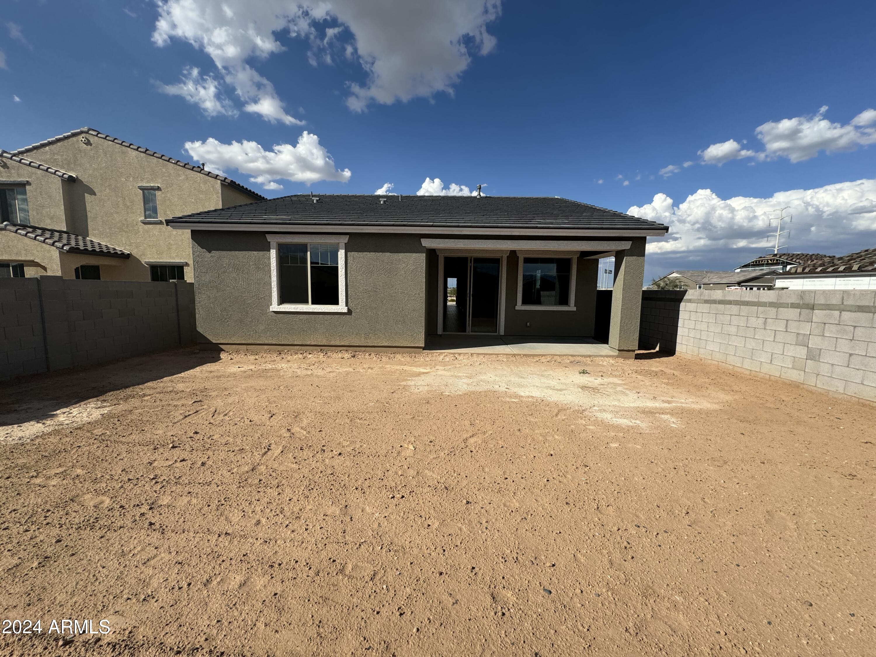 10829 W LUXTON Lane