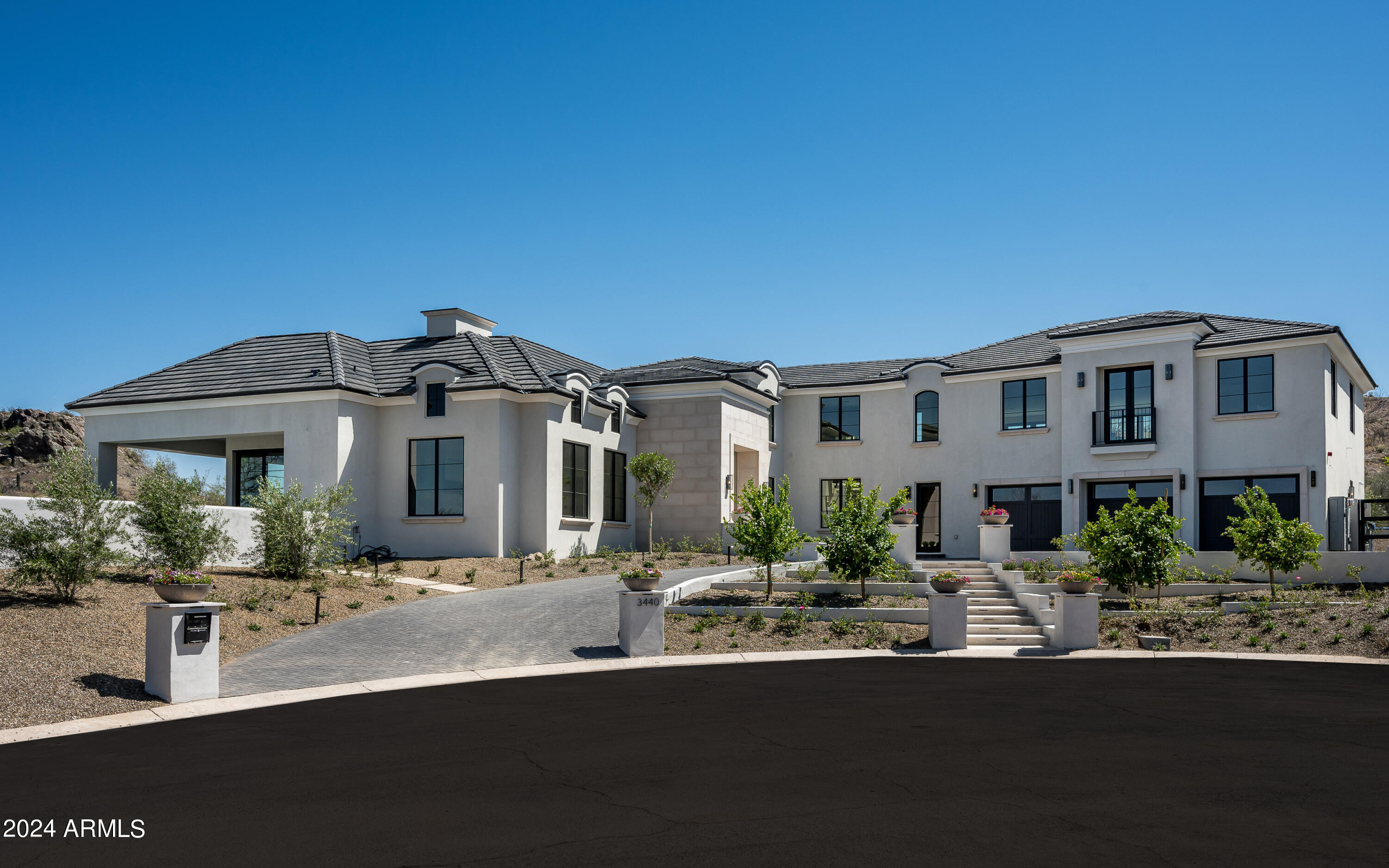 3440 E TONTO Drive