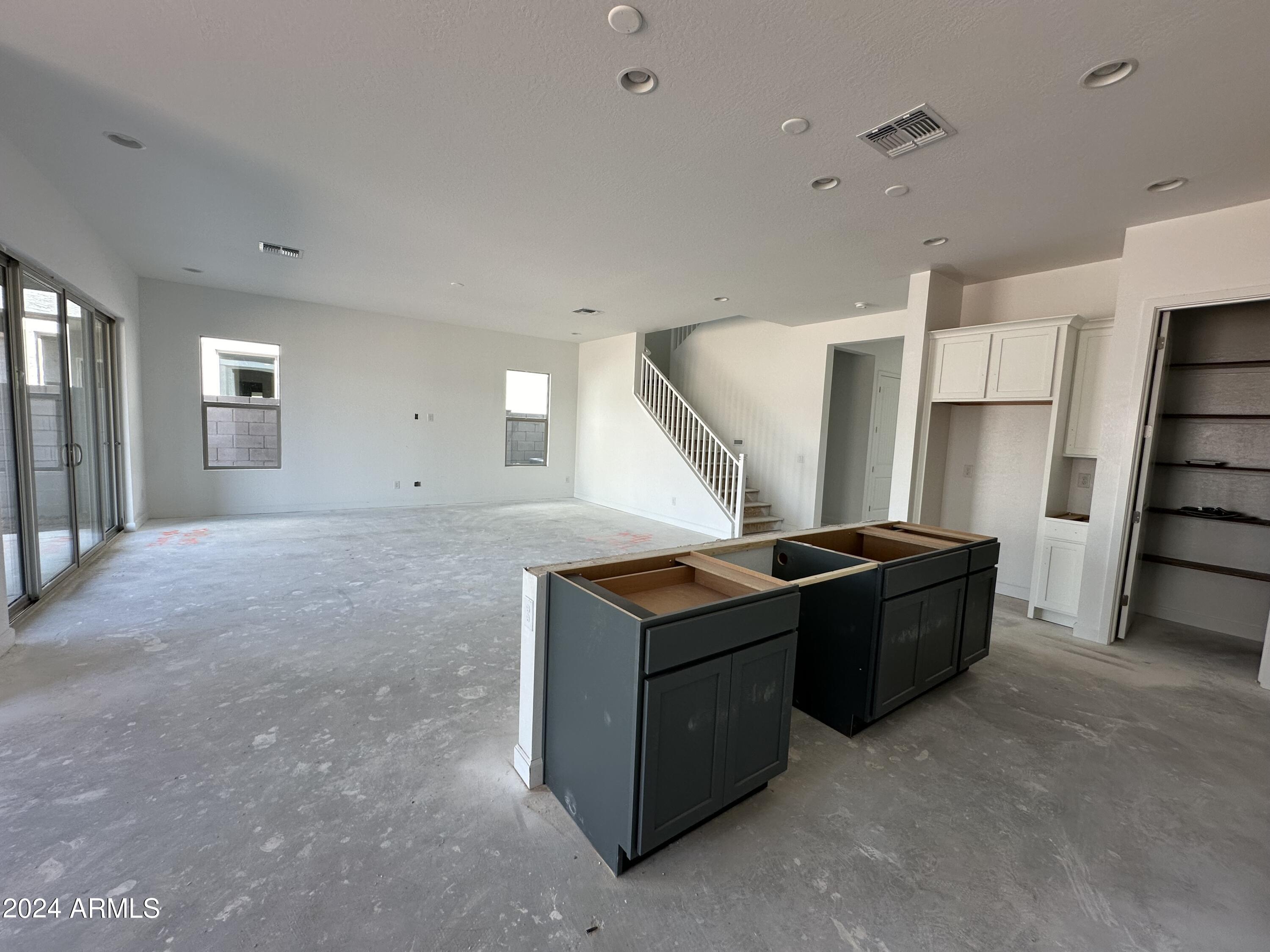 11522 E UTOPIA Avenue