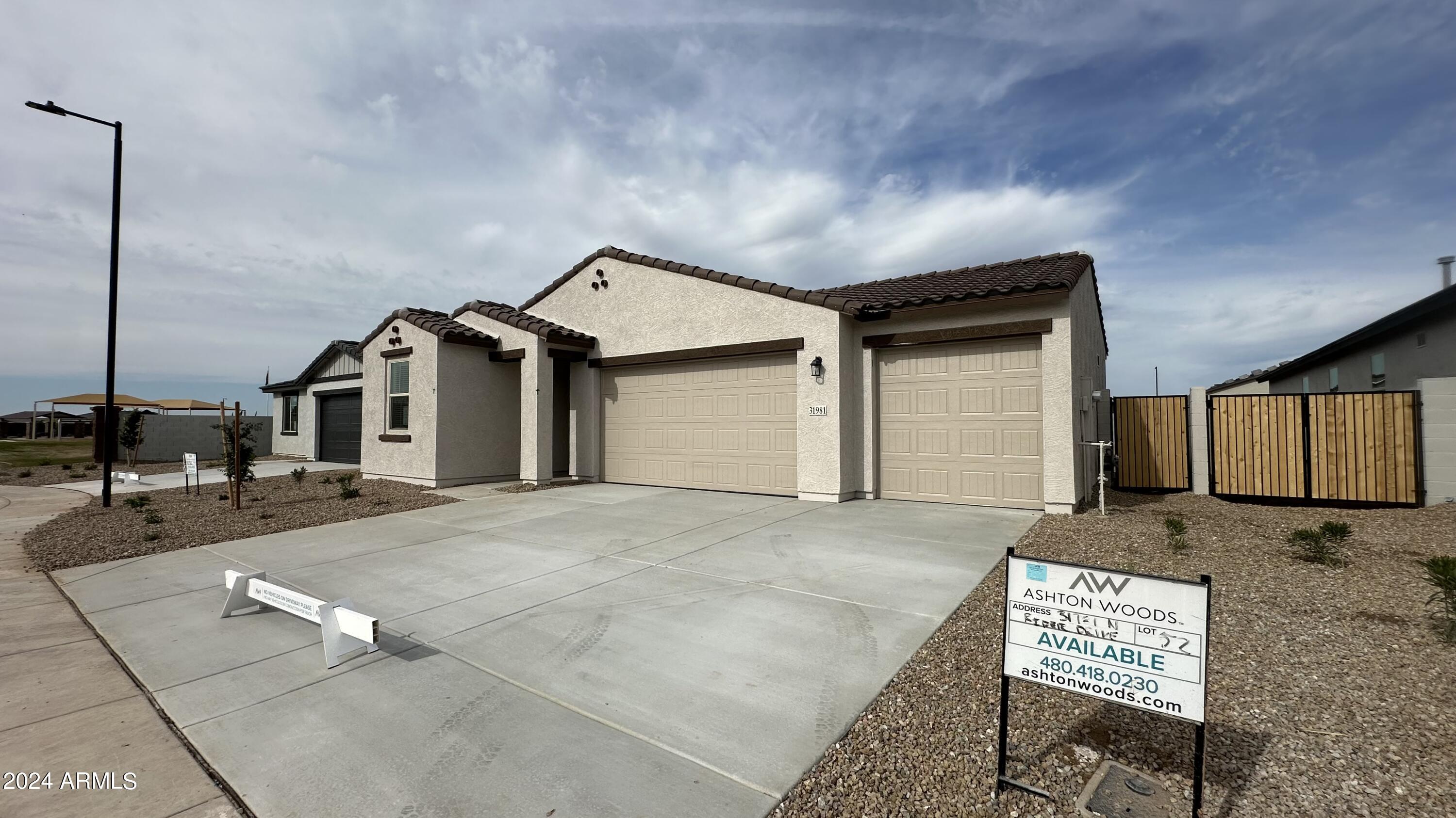 31981 N RIDER Drive