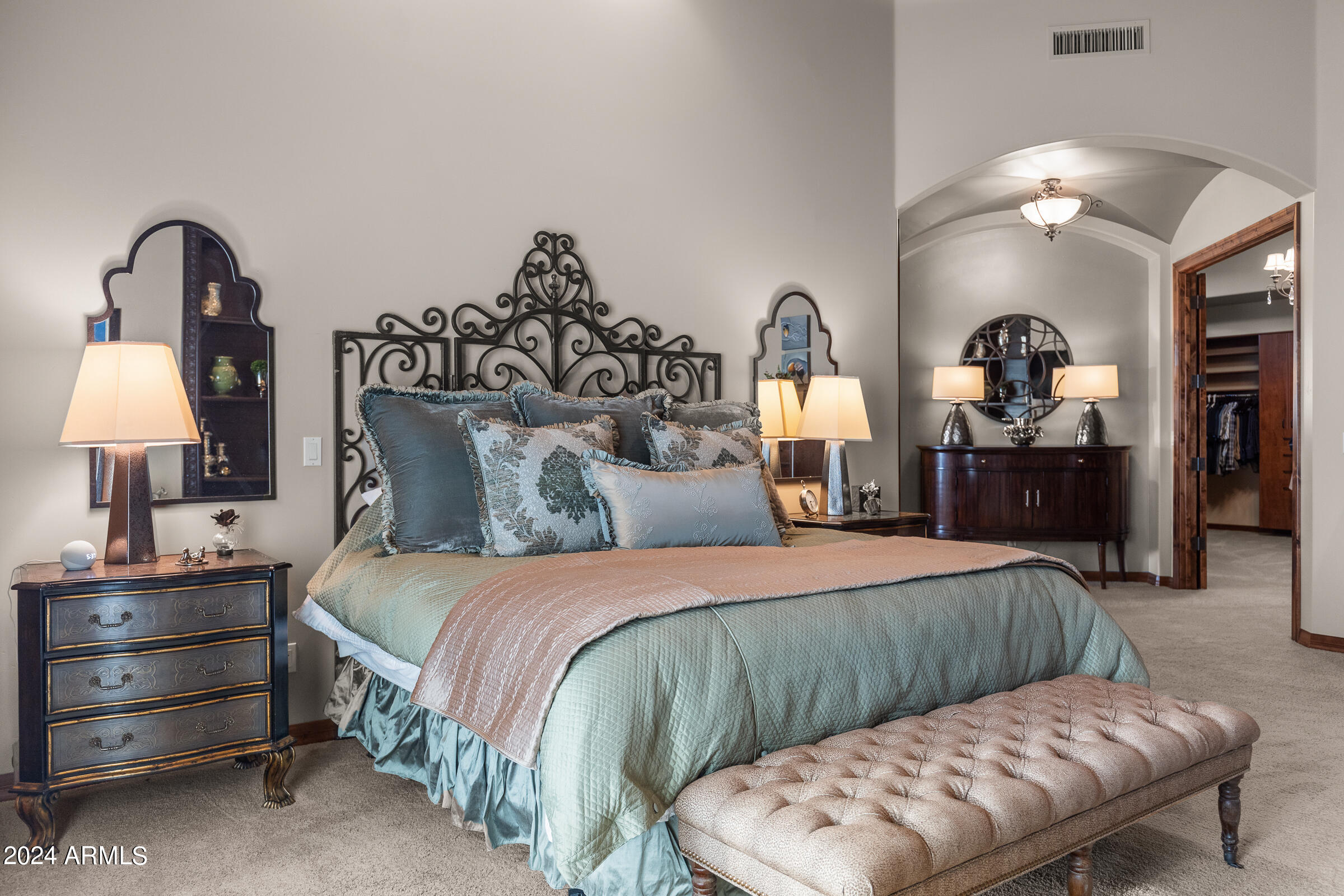 4320 N DIAMOND POINT Circle