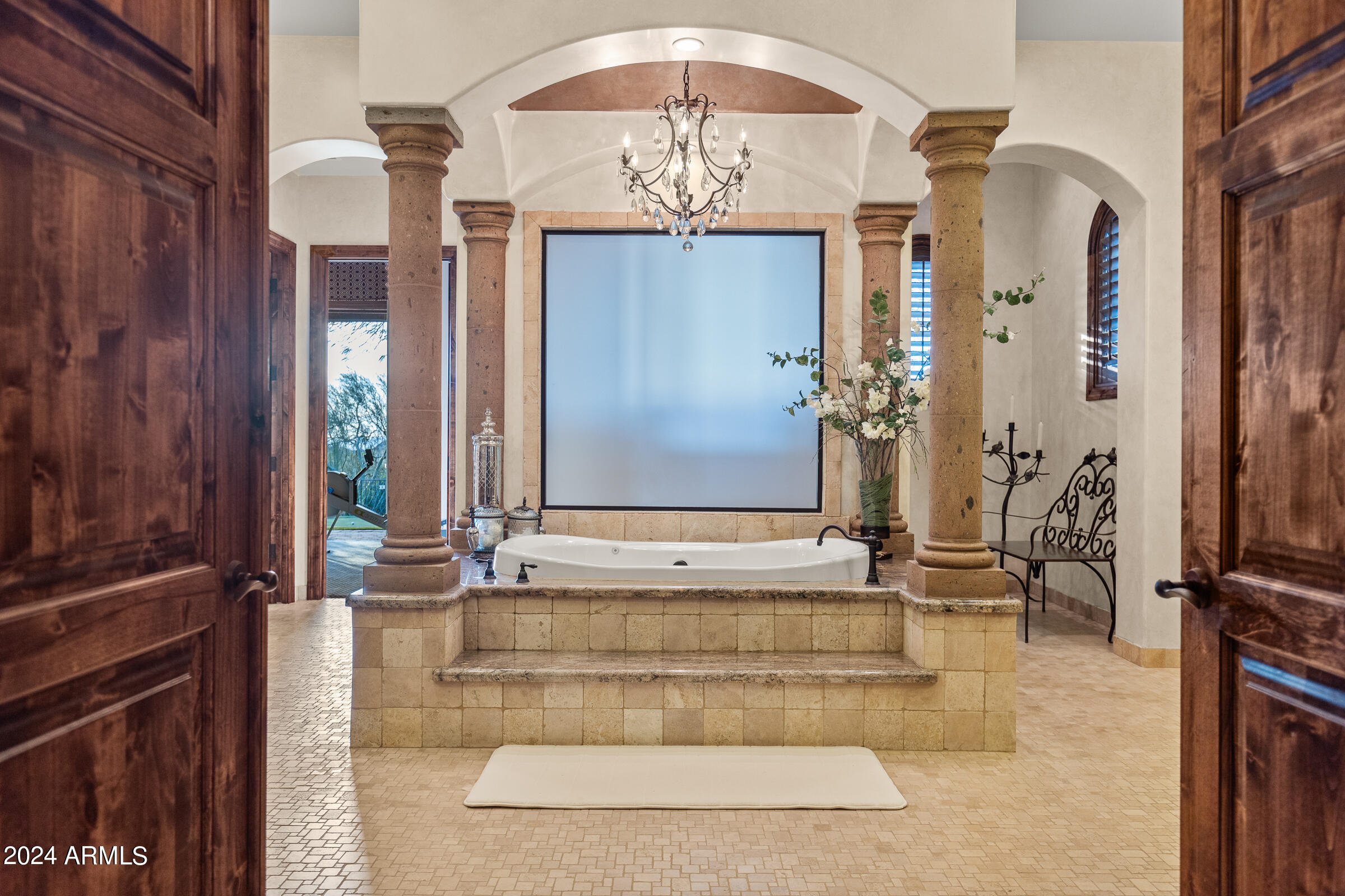 4320 N DIAMOND POINT Circle