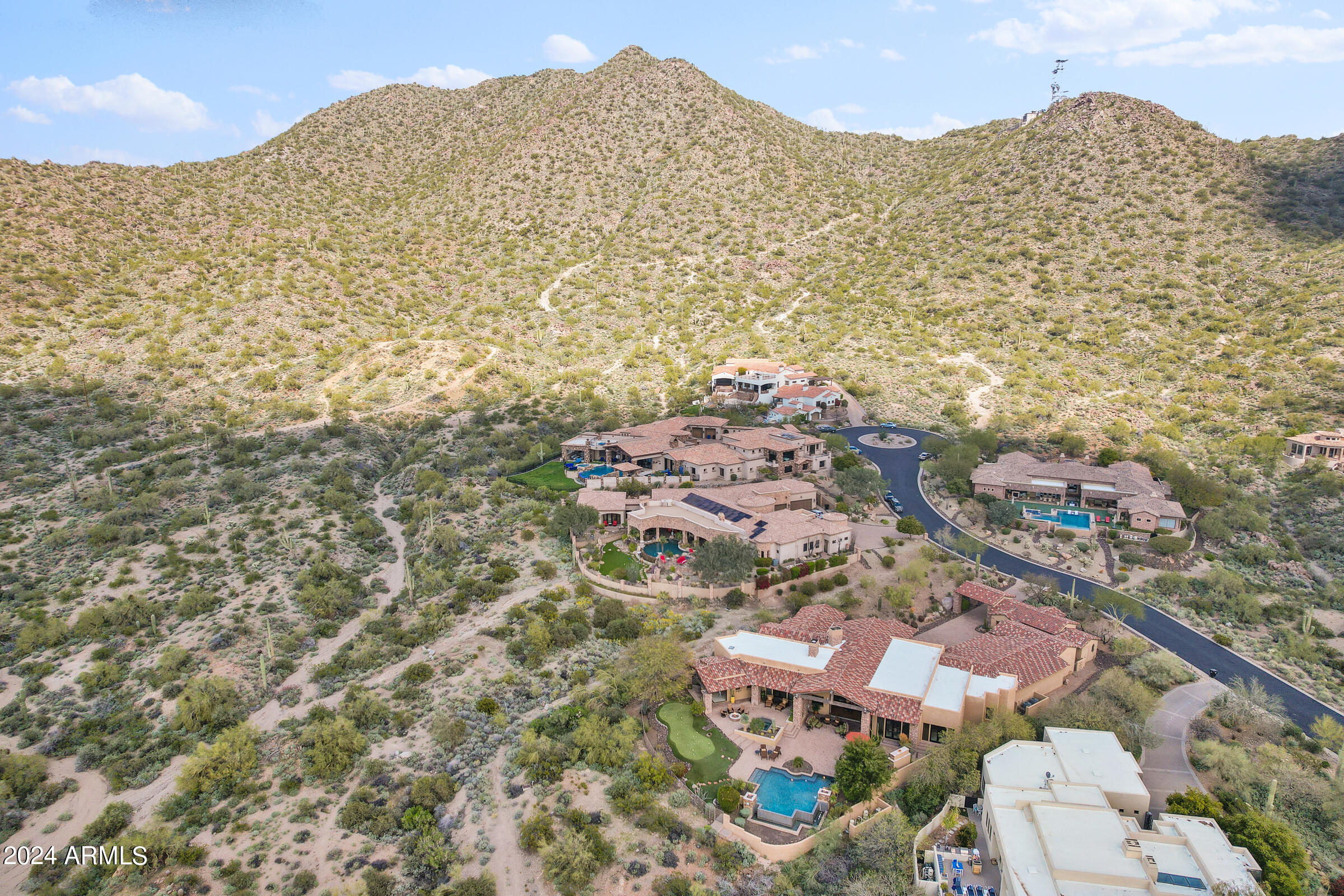 4320 N DIAMOND POINT Circle