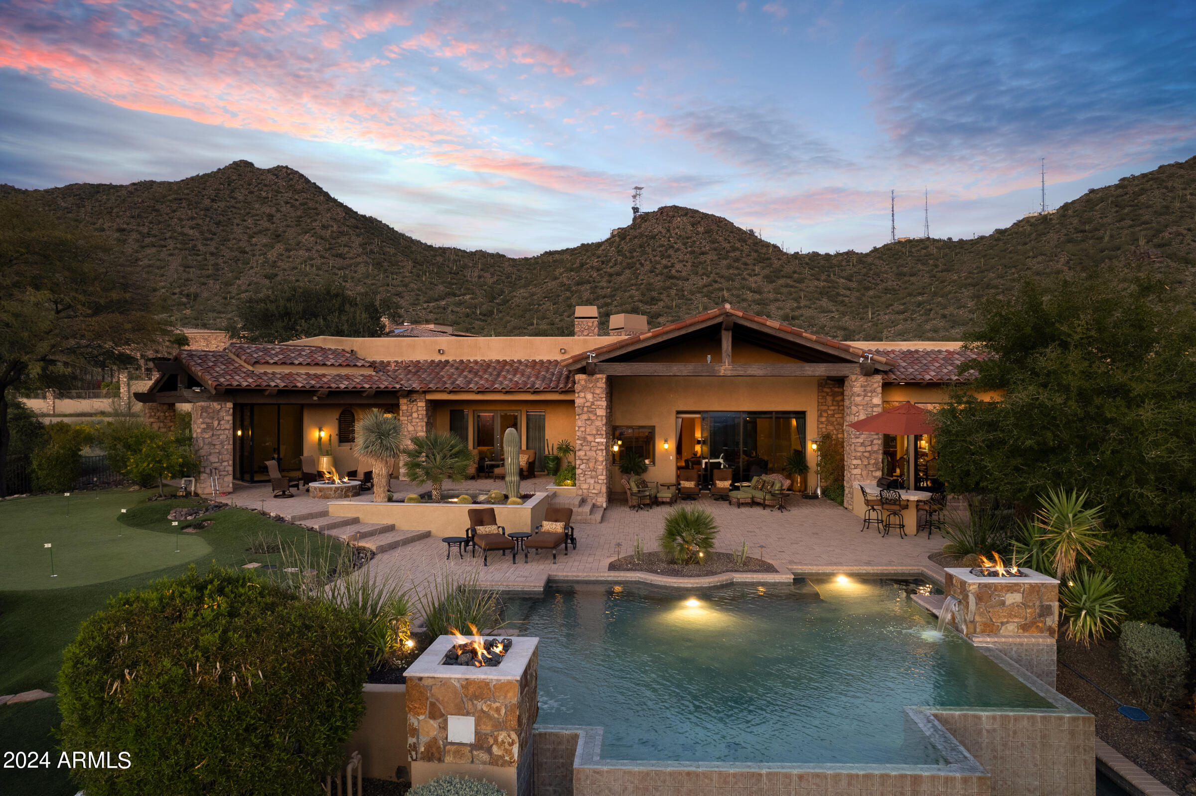 4320 N DIAMOND POINT Circle