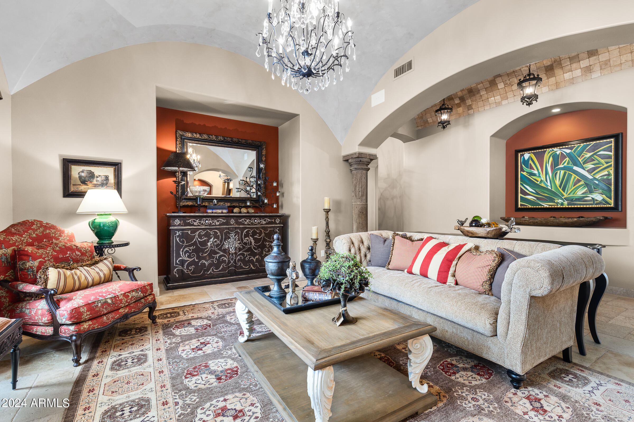 4320 N DIAMOND POINT Circle