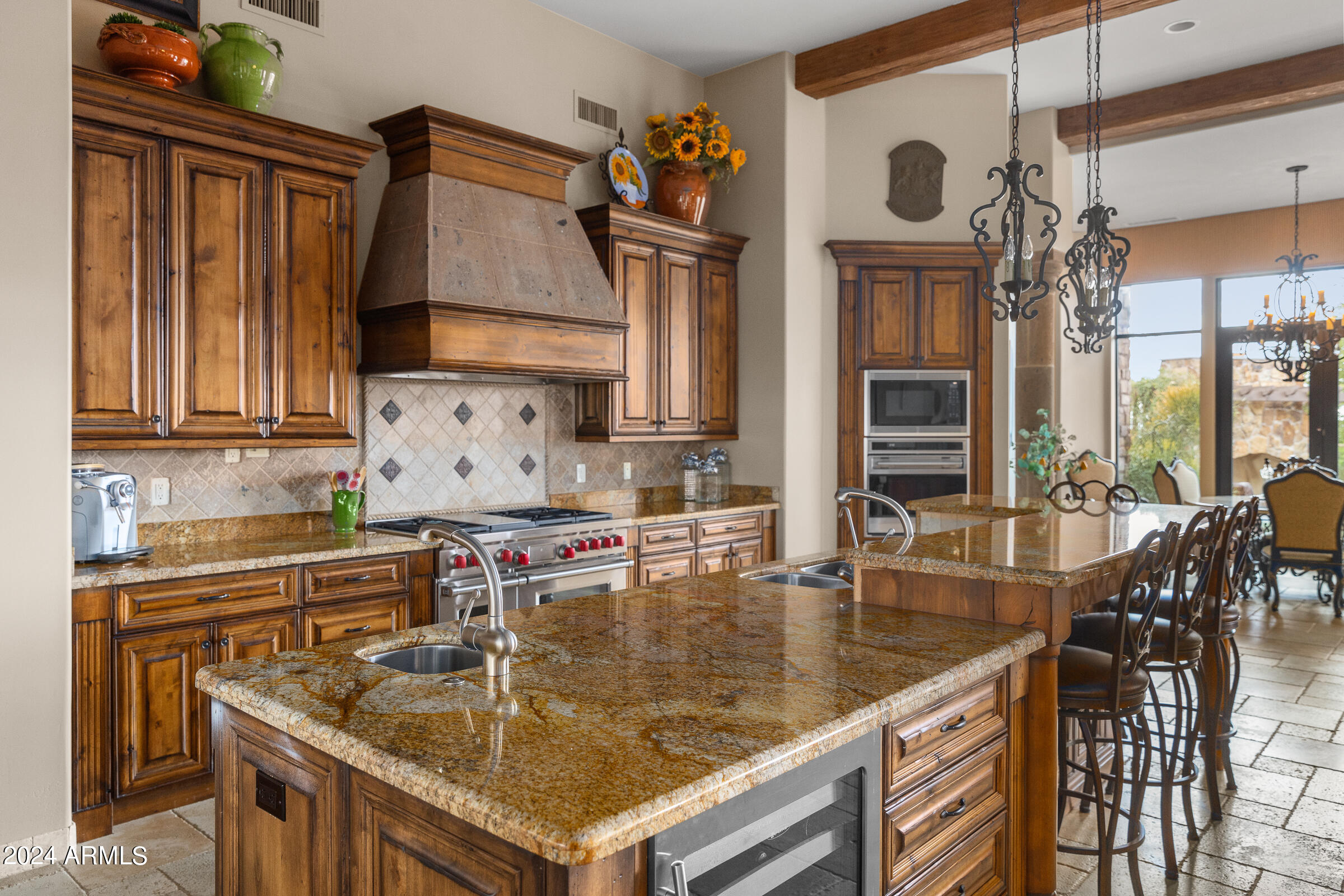 4320 N DIAMOND POINT Circle