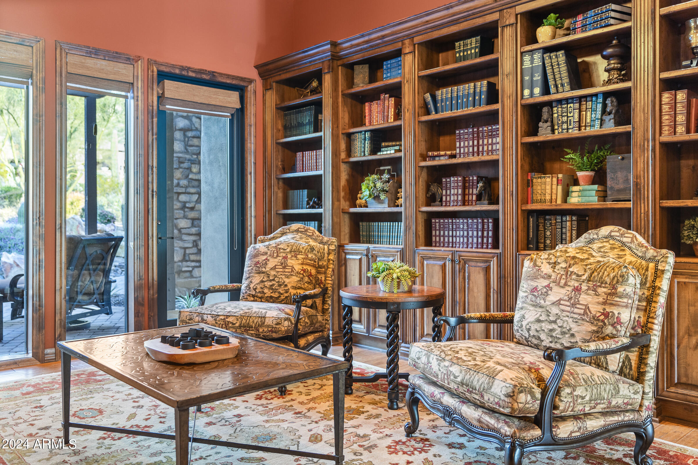 4320 N DIAMOND POINT Circle