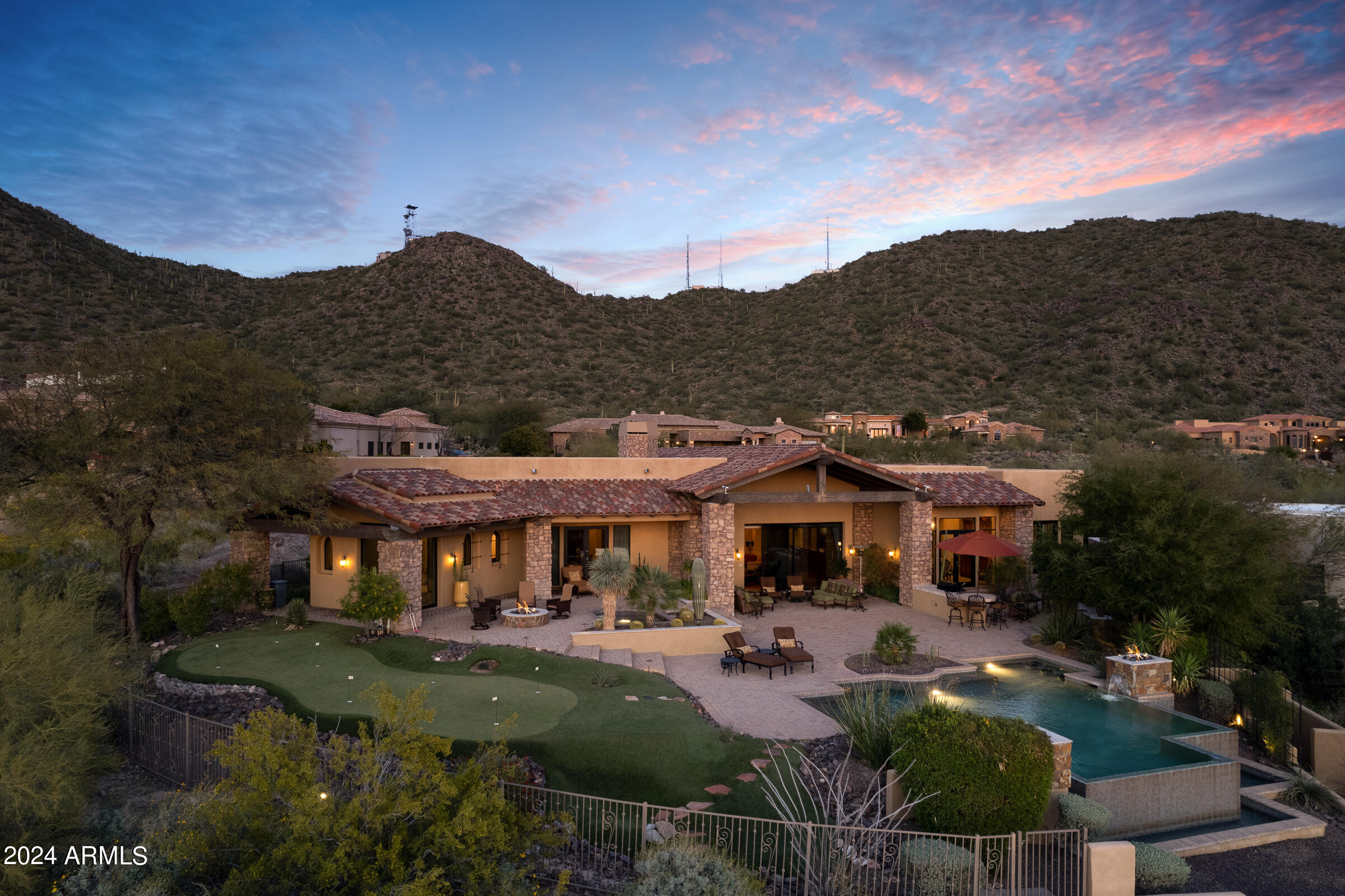 4320 N DIAMOND POINT Circle