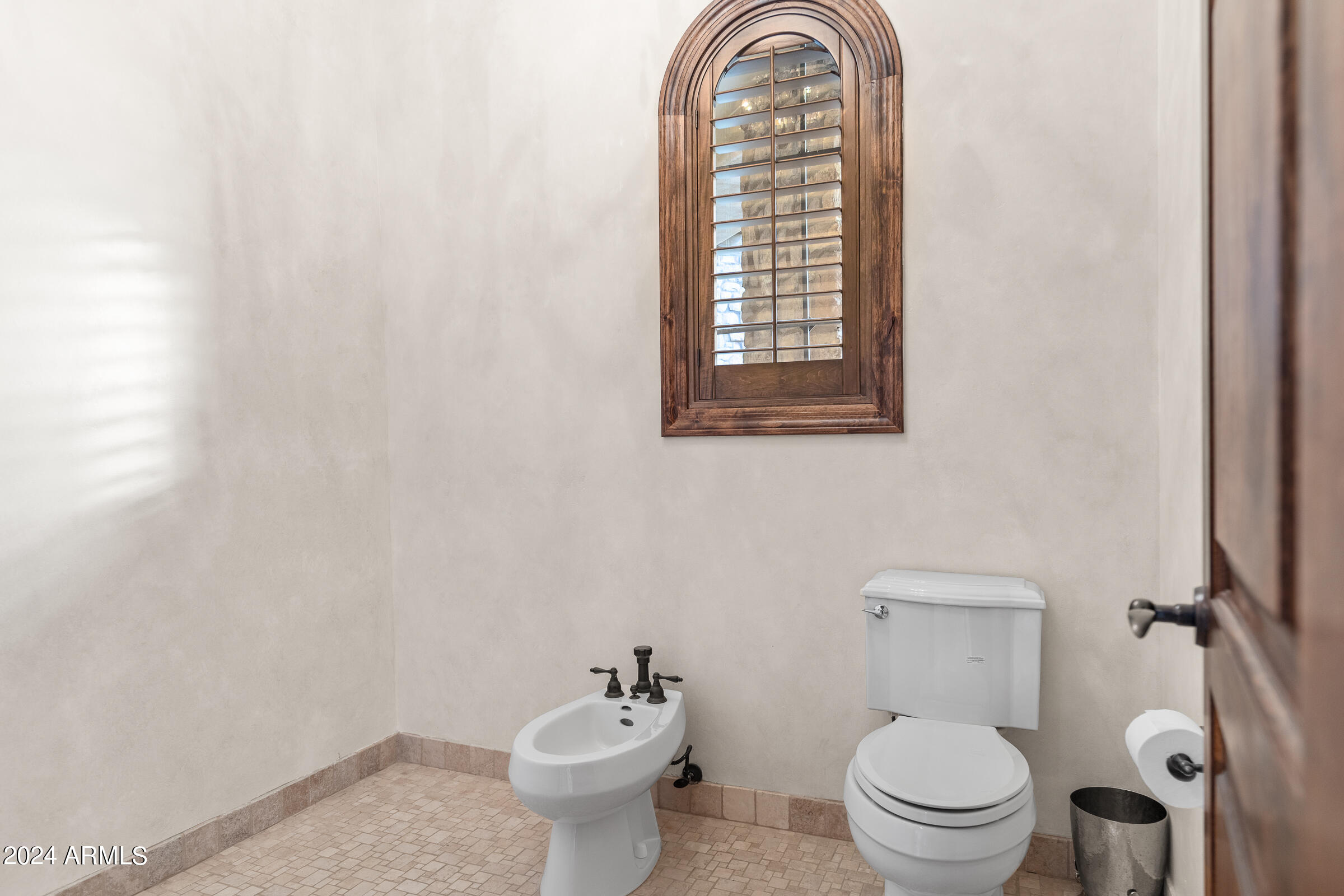 4320 N DIAMOND POINT Circle