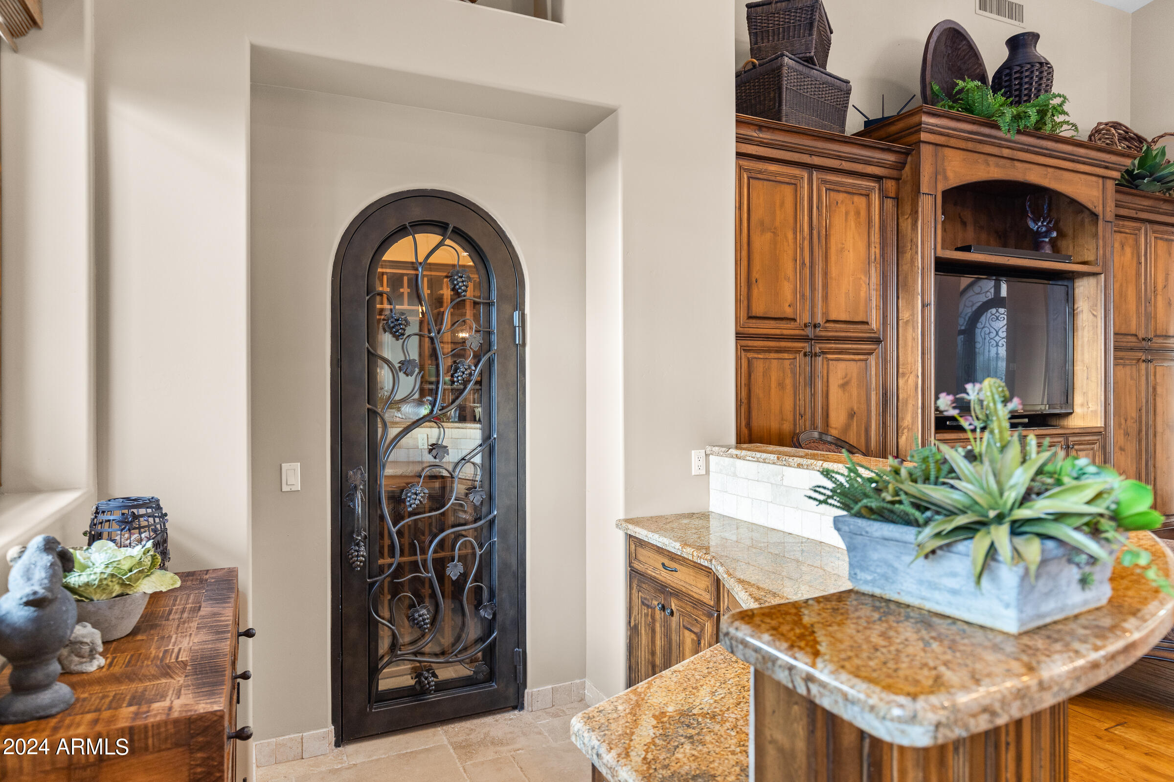 4320 N DIAMOND POINT Circle