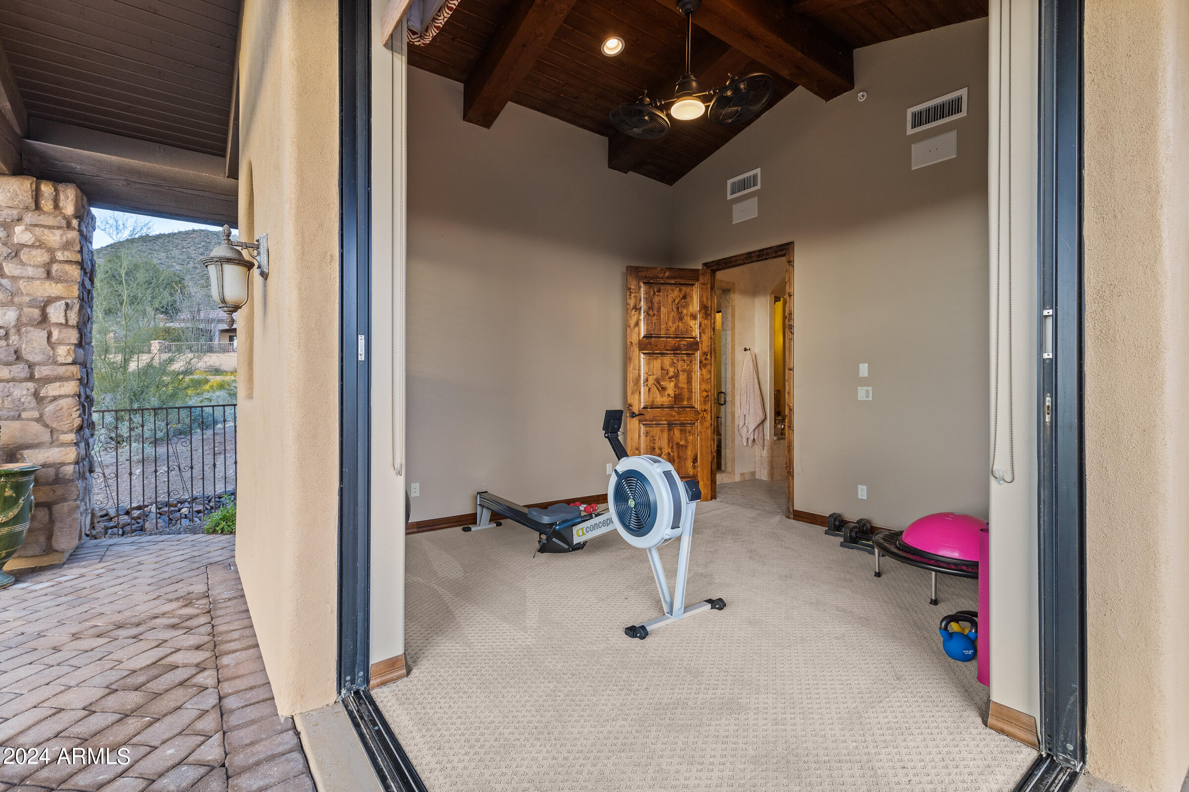 4320 N DIAMOND POINT Circle