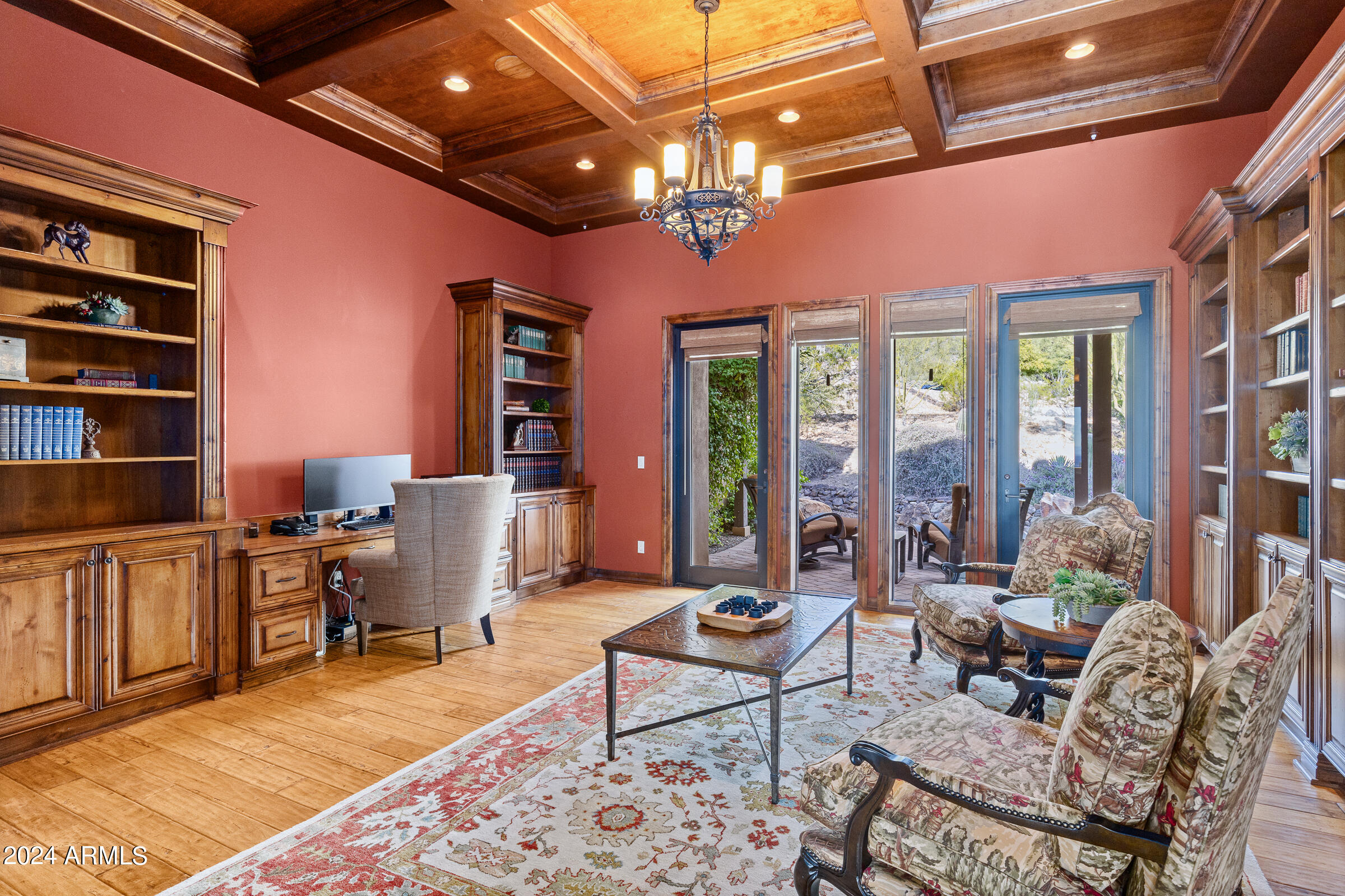 4320 N DIAMOND POINT Circle