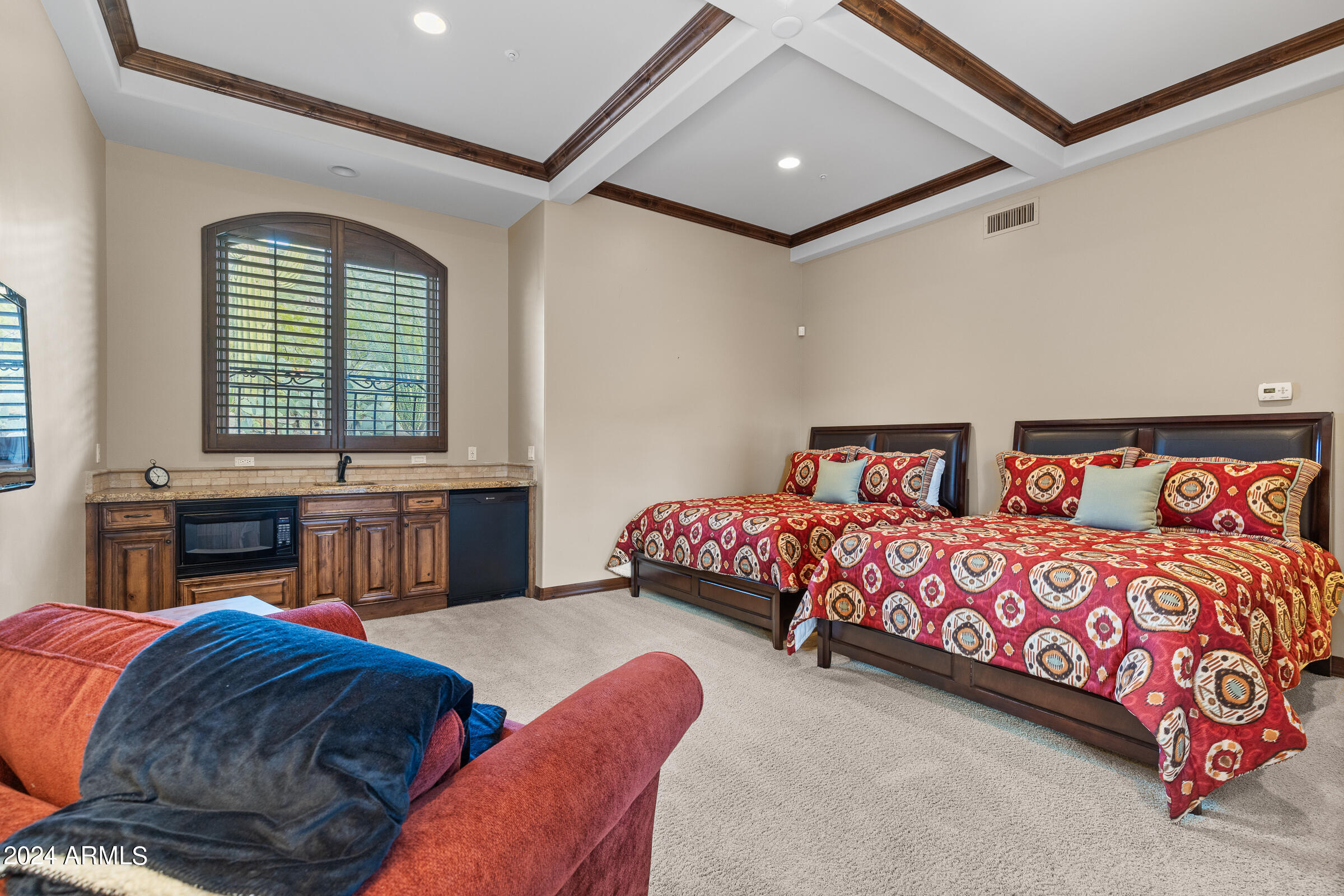 4320 N DIAMOND POINT Circle