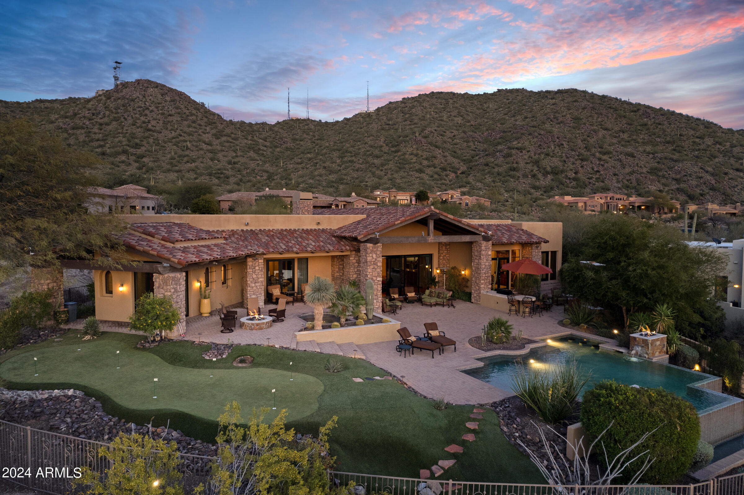 4320 N DIAMOND POINT Circle