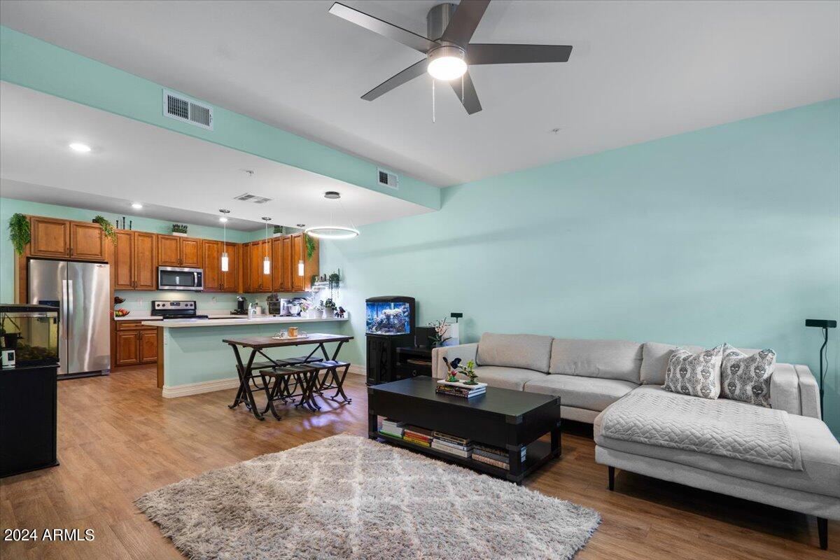 2821 S SKYLINE Drive, 115