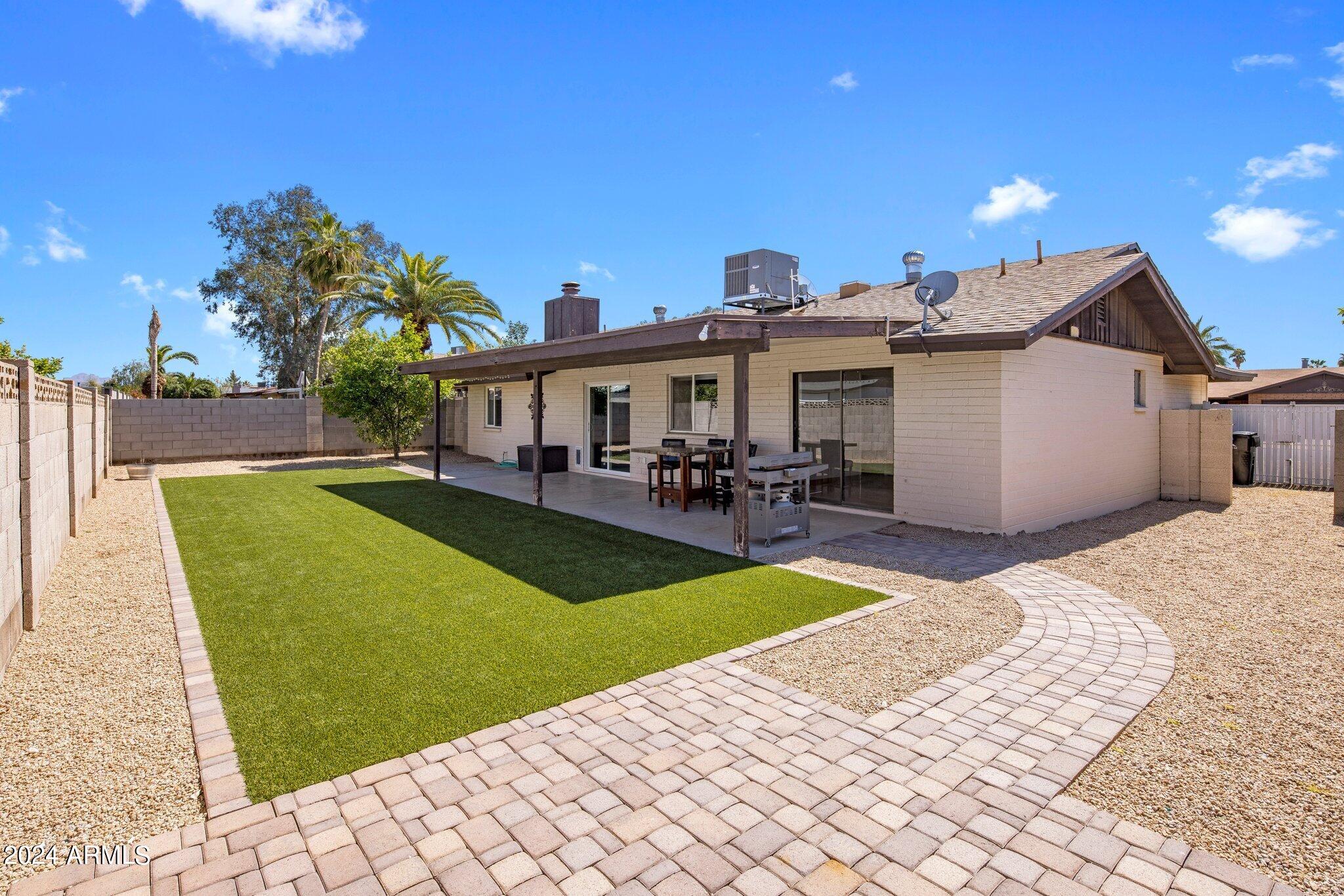 4616 E CONTESSA Street