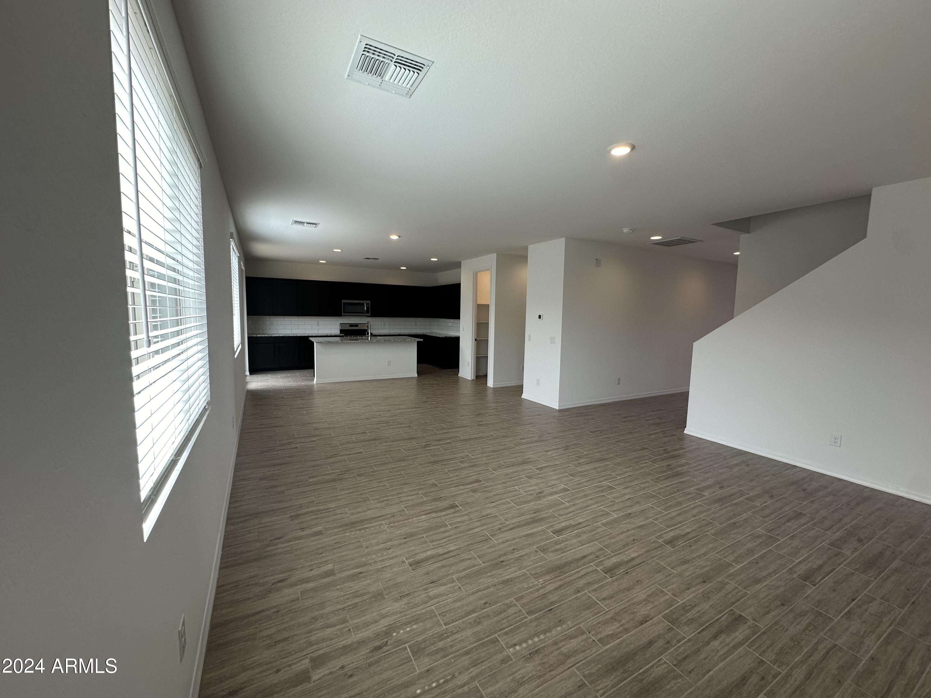 9431 E SECTOR Drive