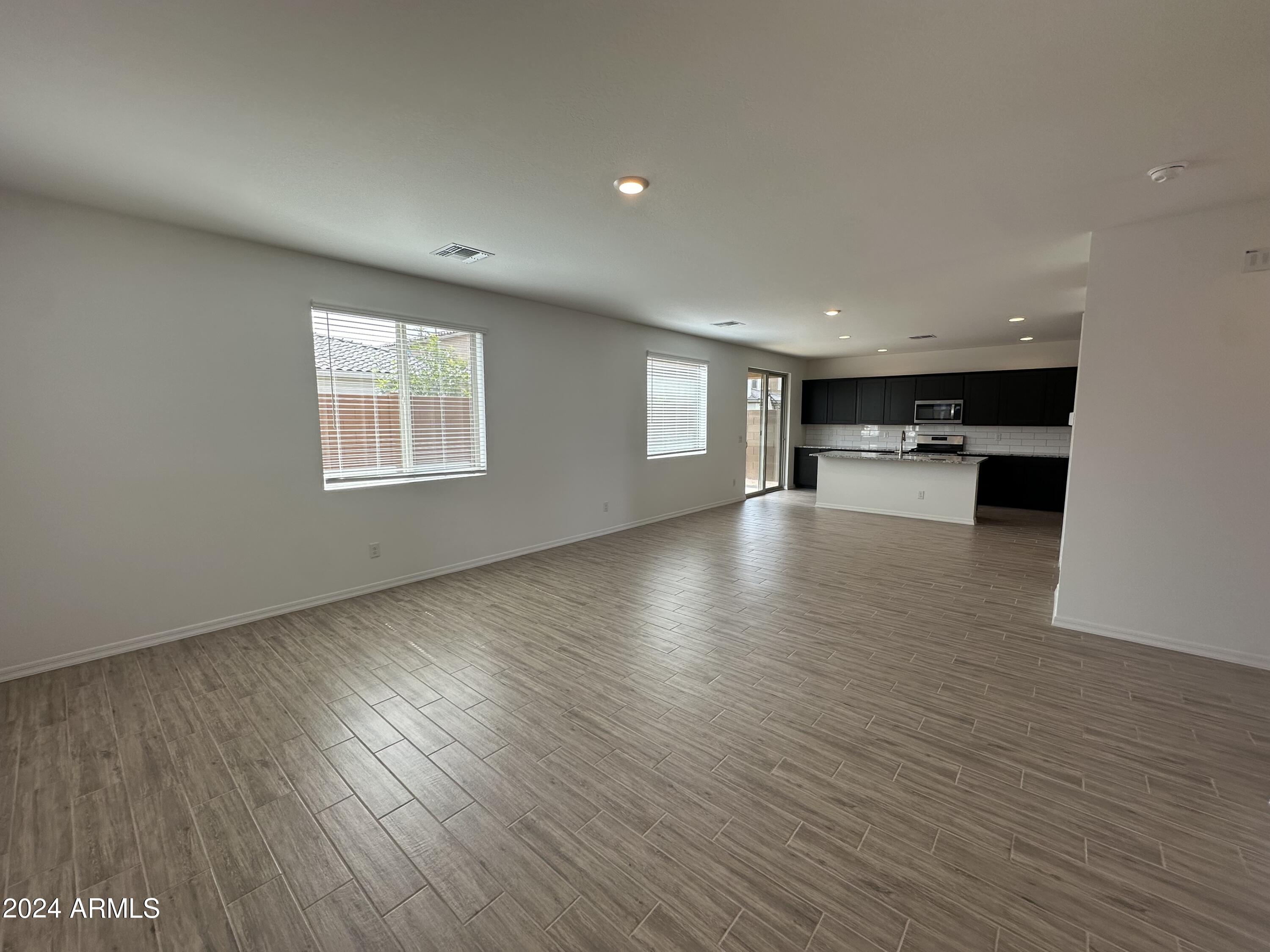 9431 E SECTOR Drive