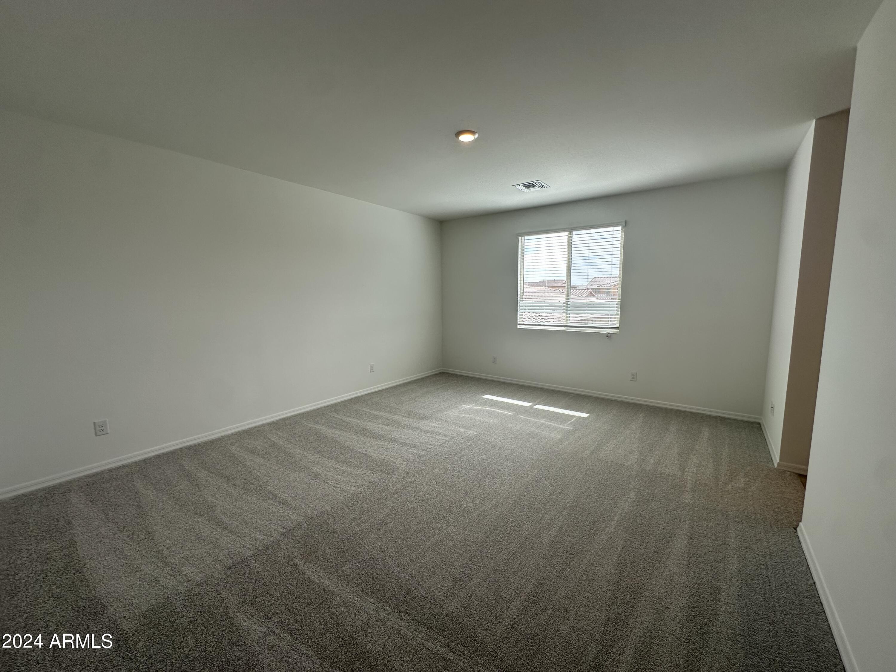 9431 E SECTOR Drive