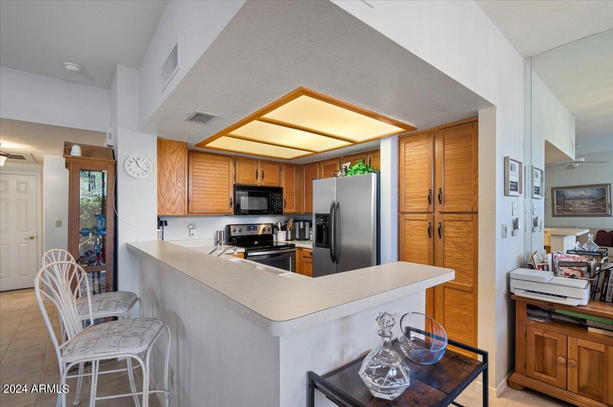 9705 E MOUNTAIN VIEW Road, 1084
