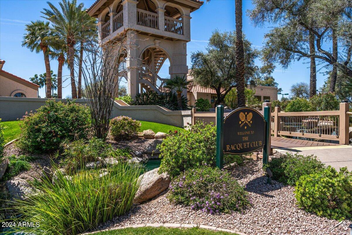 9705 E MOUNTAIN VIEW Road, 1084