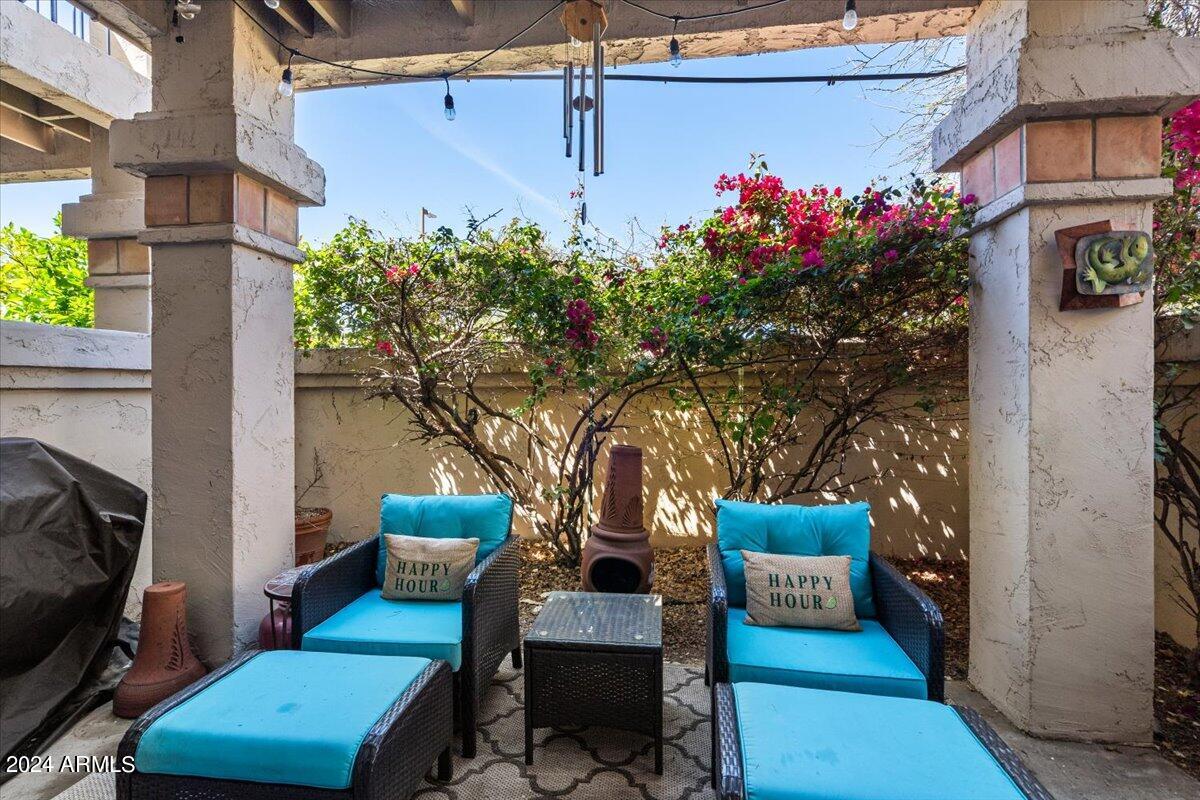 9705 E MOUNTAIN VIEW Road, 1084