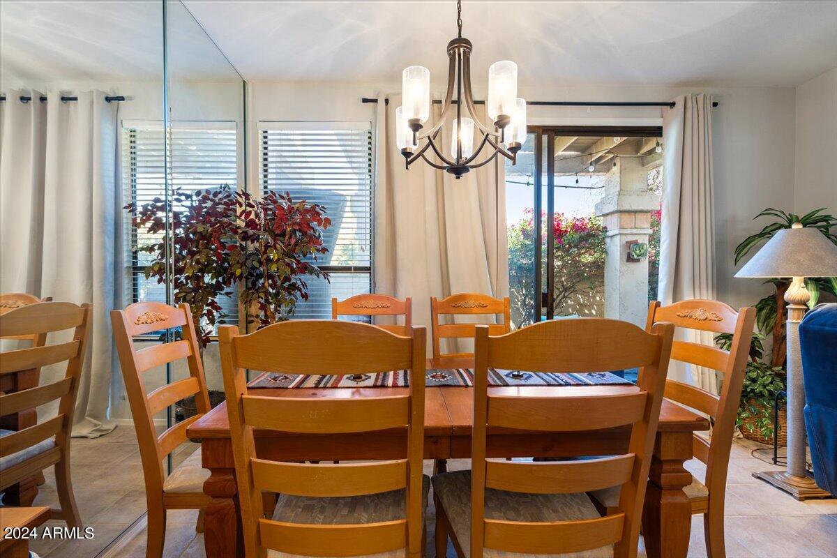 9705 E MOUNTAIN VIEW Road, 1084