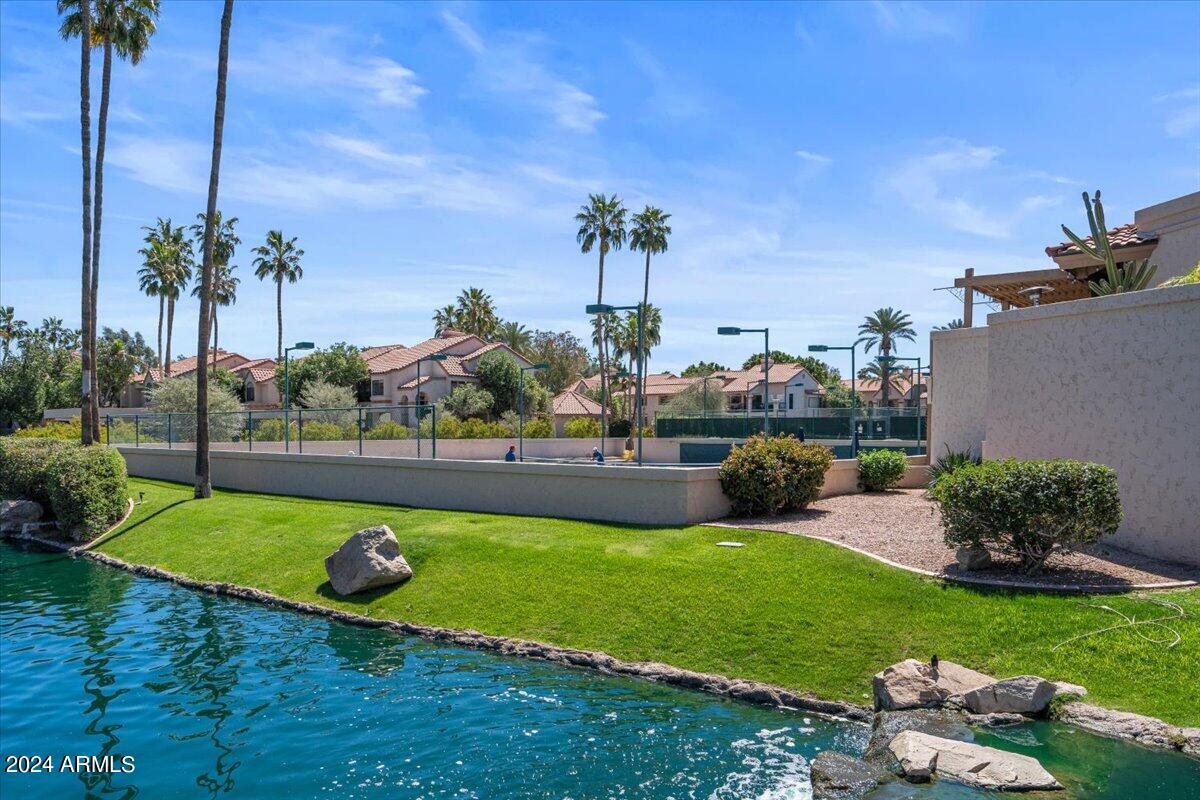 9705 E MOUNTAIN VIEW Road, 1084