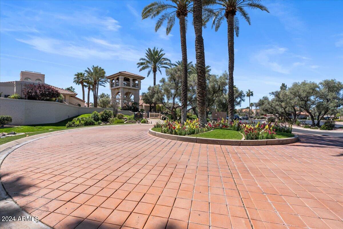 9705 E MOUNTAIN VIEW Road, 1084