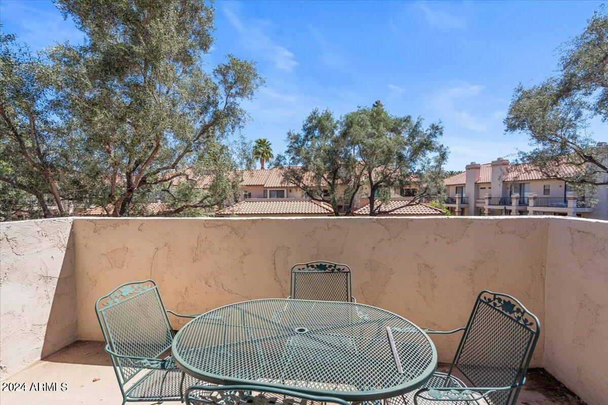 9705 E MOUNTAIN VIEW Road, 1084