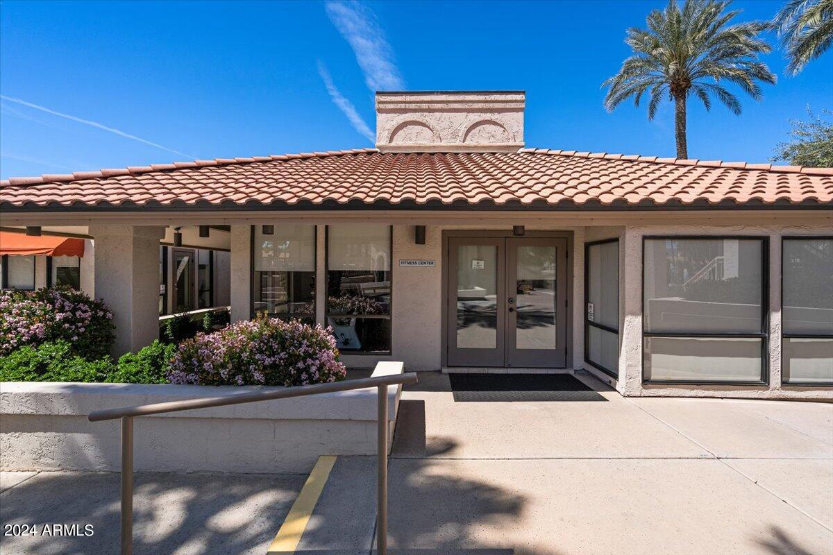 9705 E MOUNTAIN VIEW Road, 1084