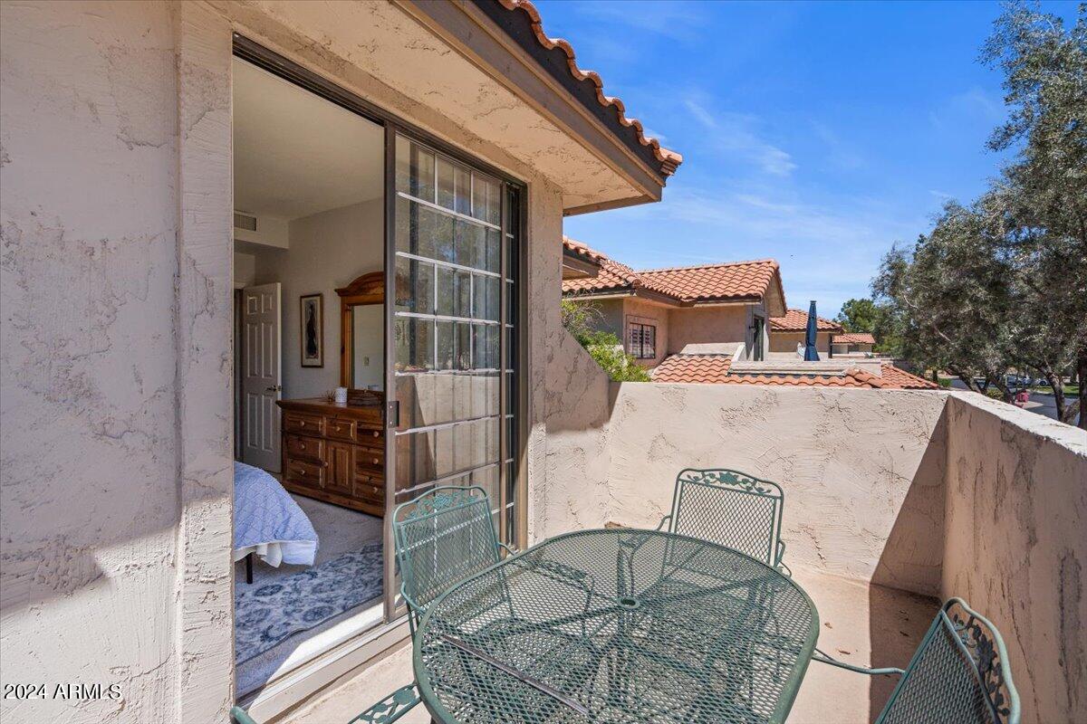 9705 E MOUNTAIN VIEW Road, 1084