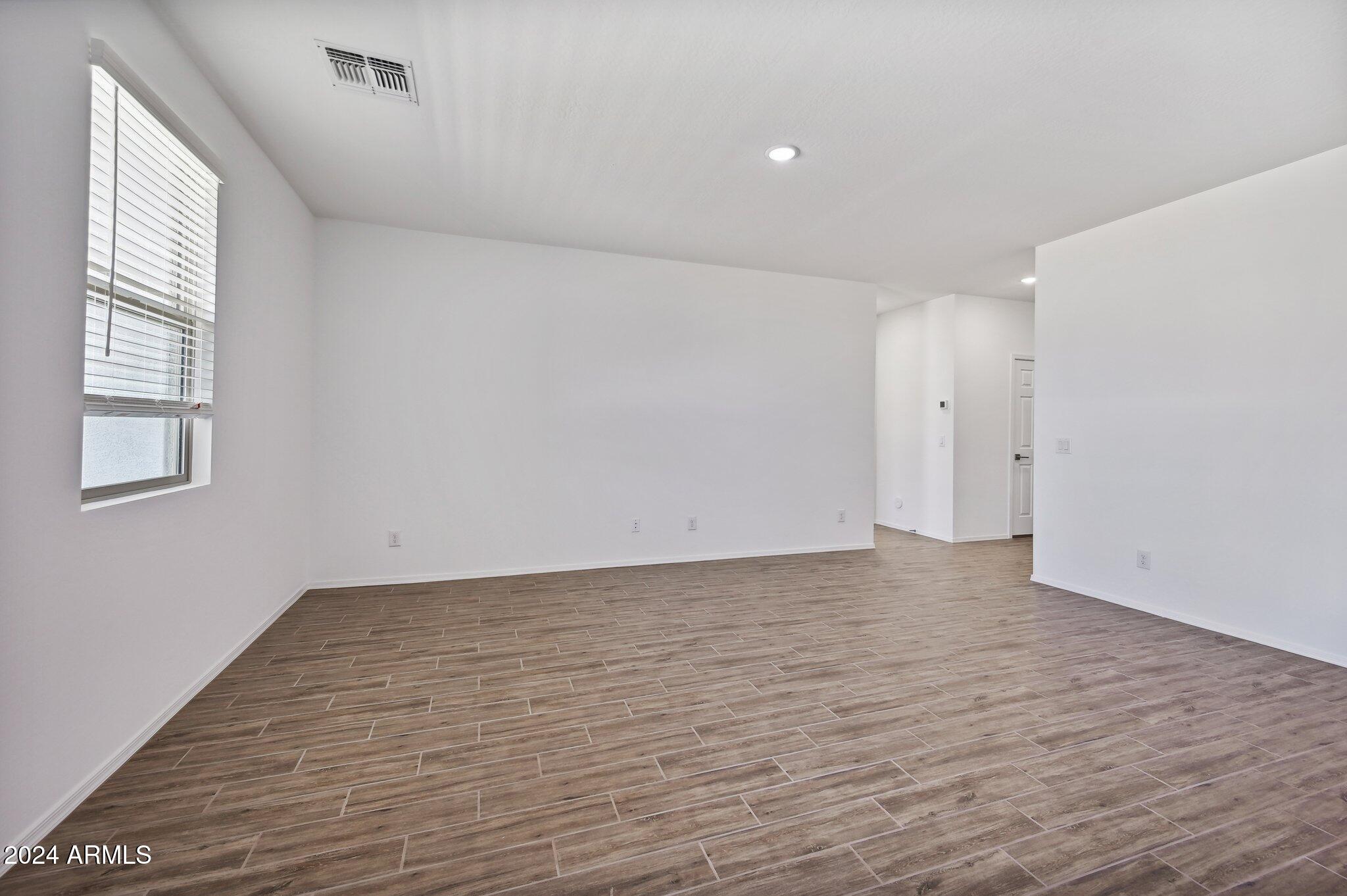 24088 W HIDALGO Avenue