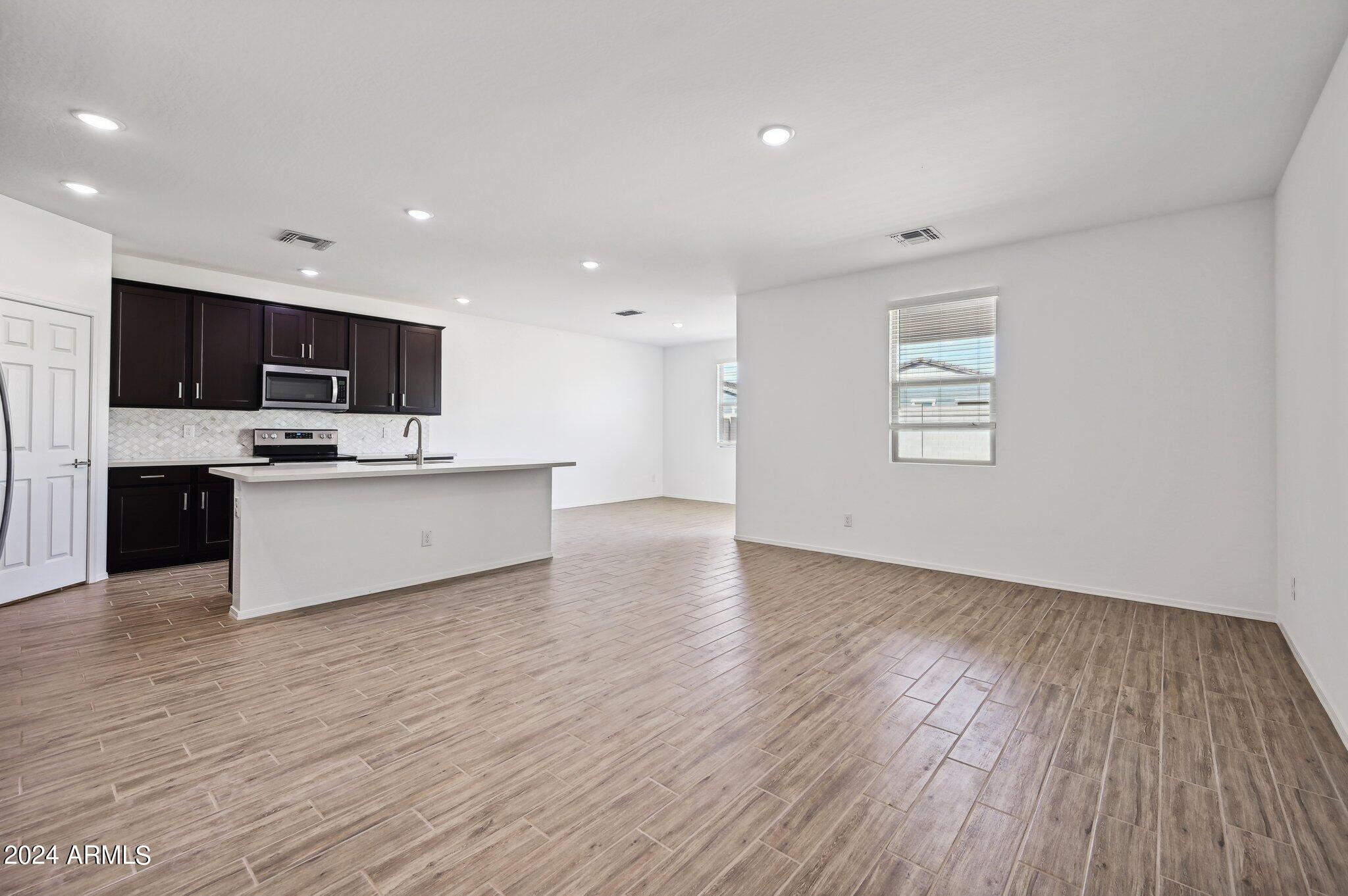 24088 W HIDALGO Avenue