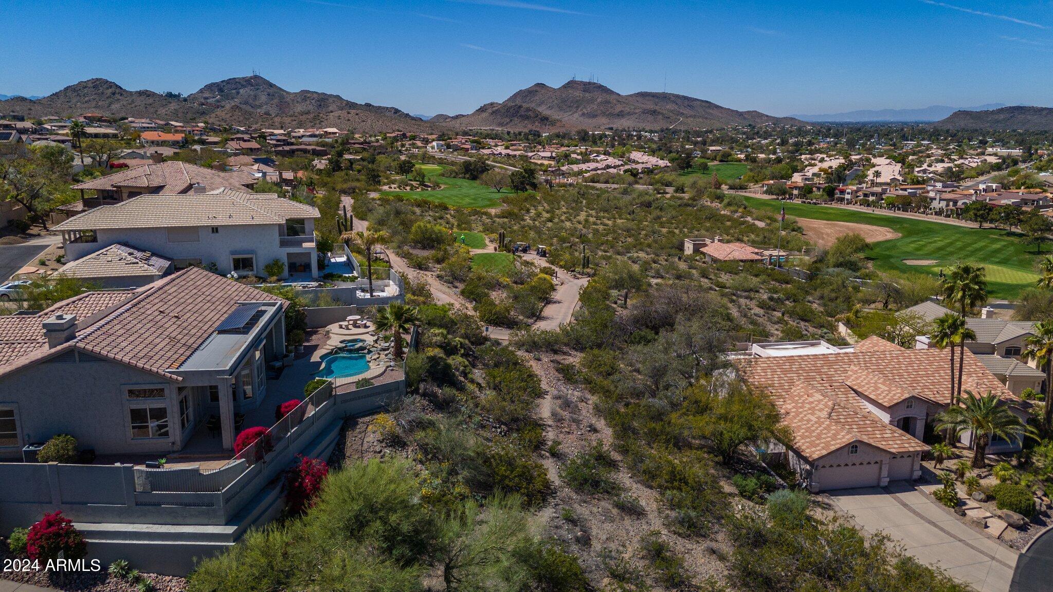 1546 E REDFIELD Road
