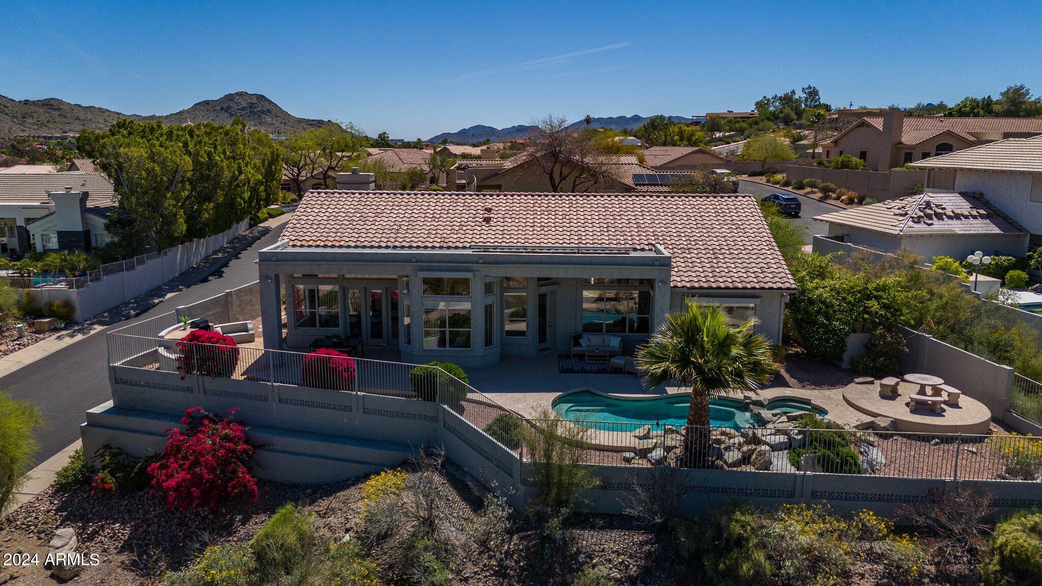 1546 E REDFIELD Road