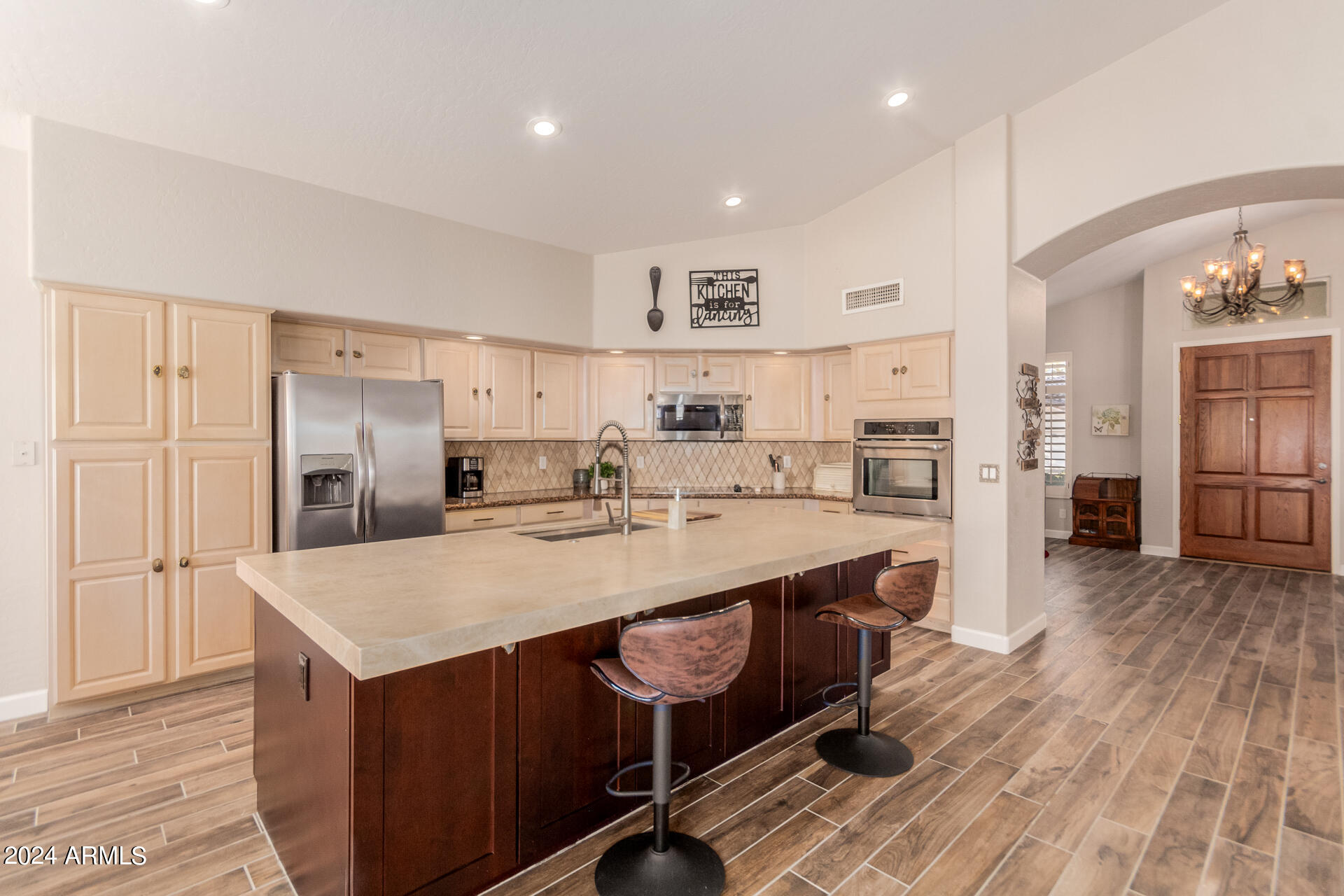 1323 W INDIGO Drive