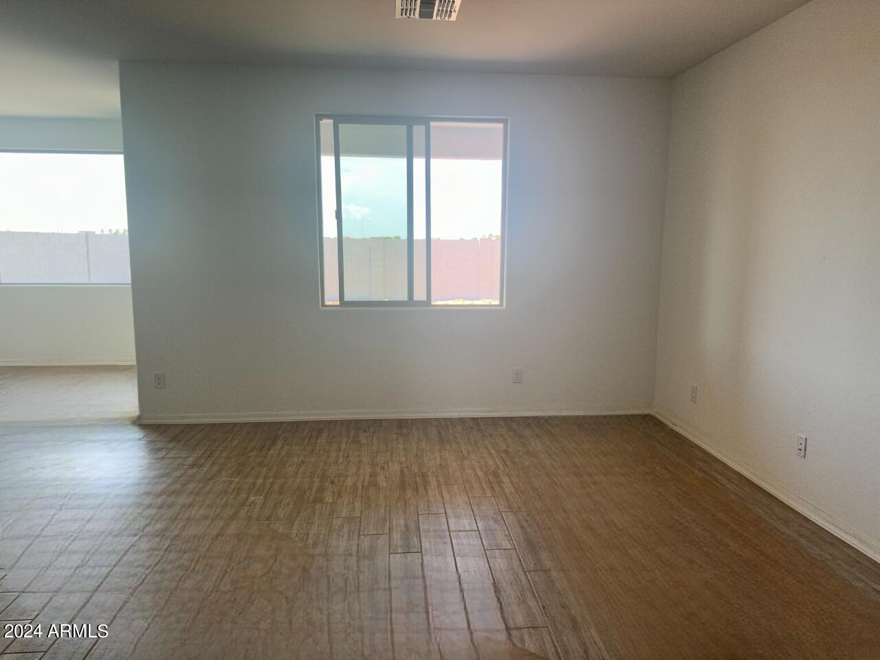 5524 W McNeil Street