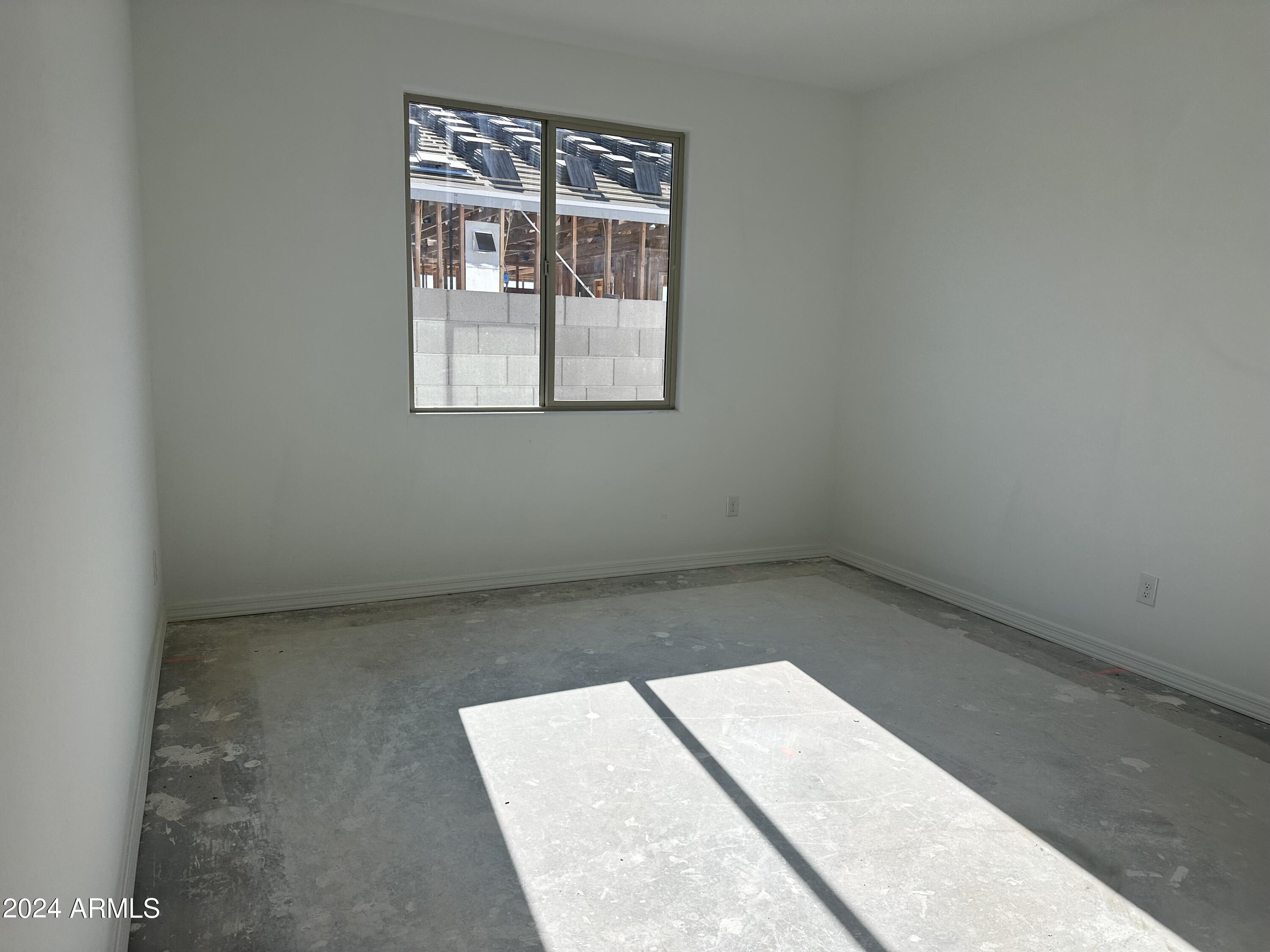 5524 W McNeil Street