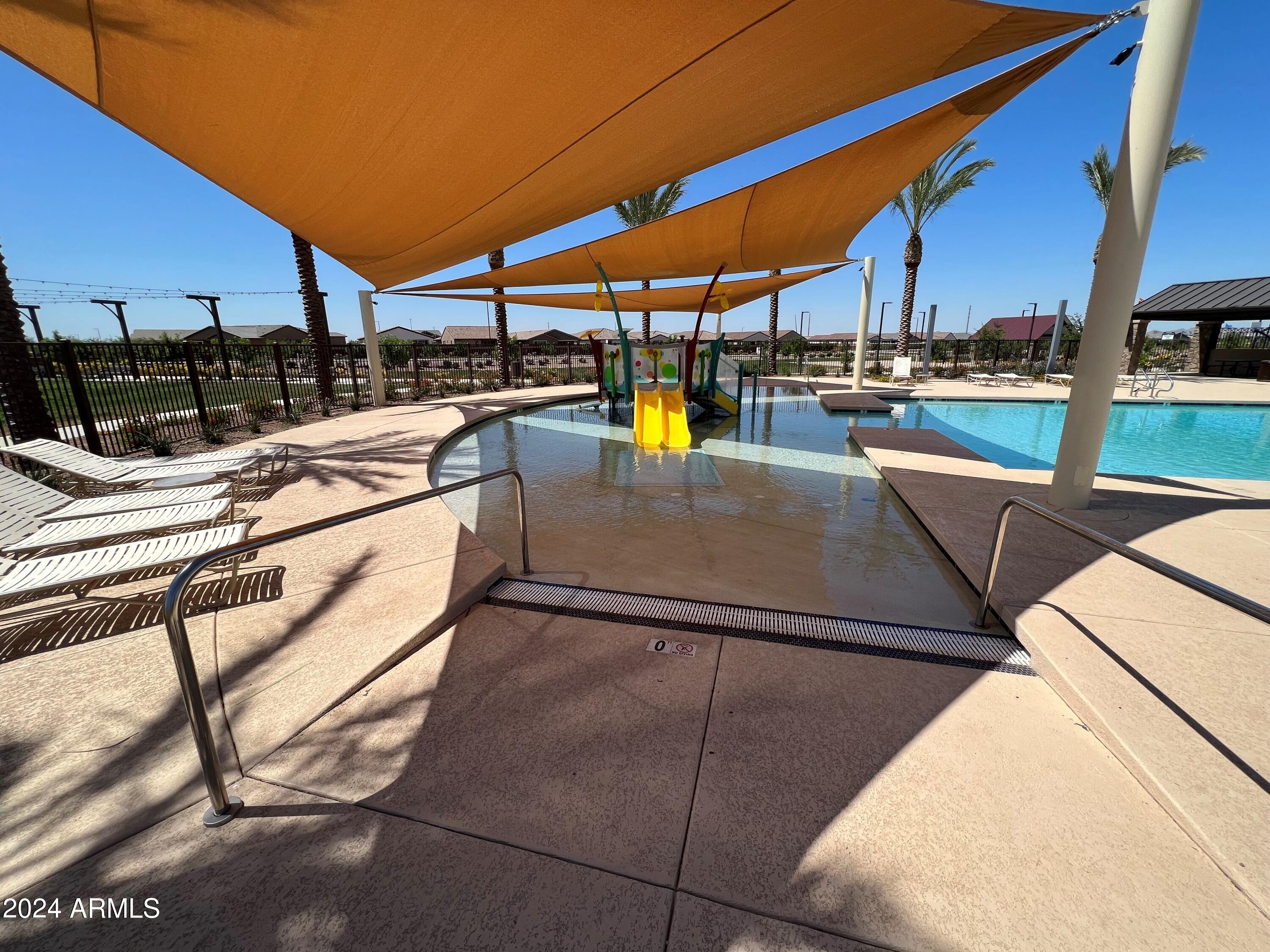 4154 E REYNOLDS Drive